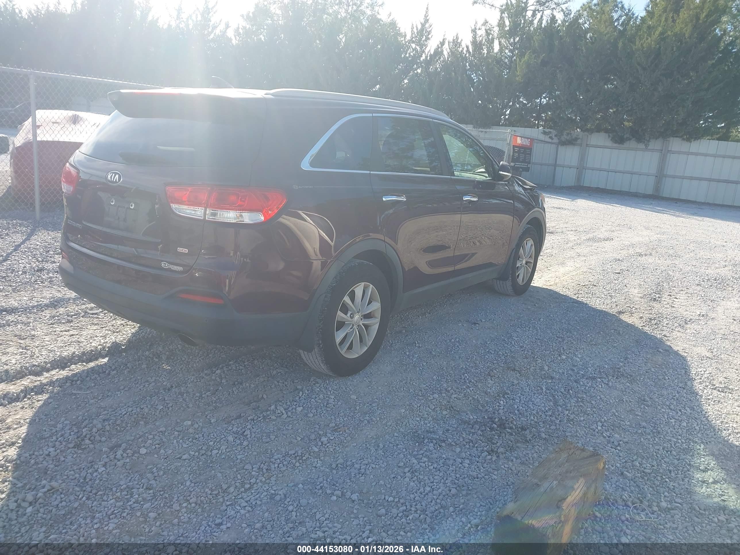 KIA SORENTO image 4