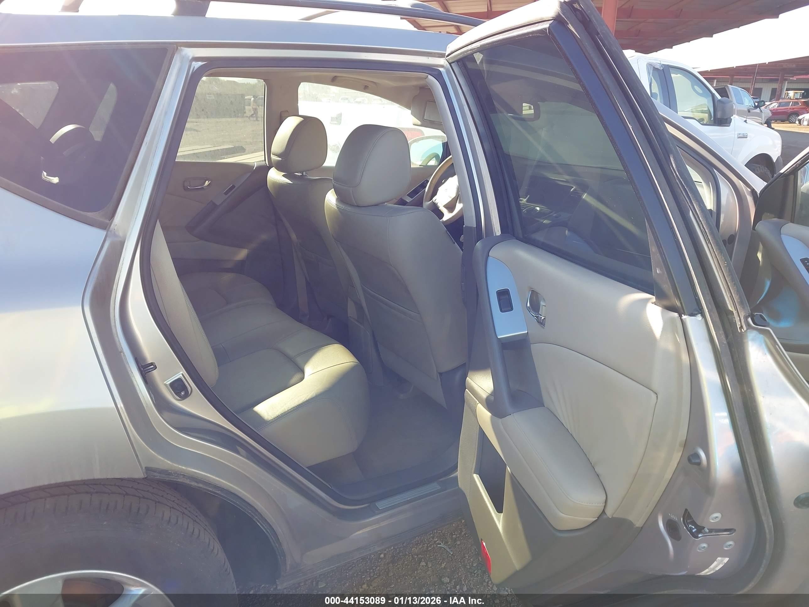NISSAN MURANO image 8