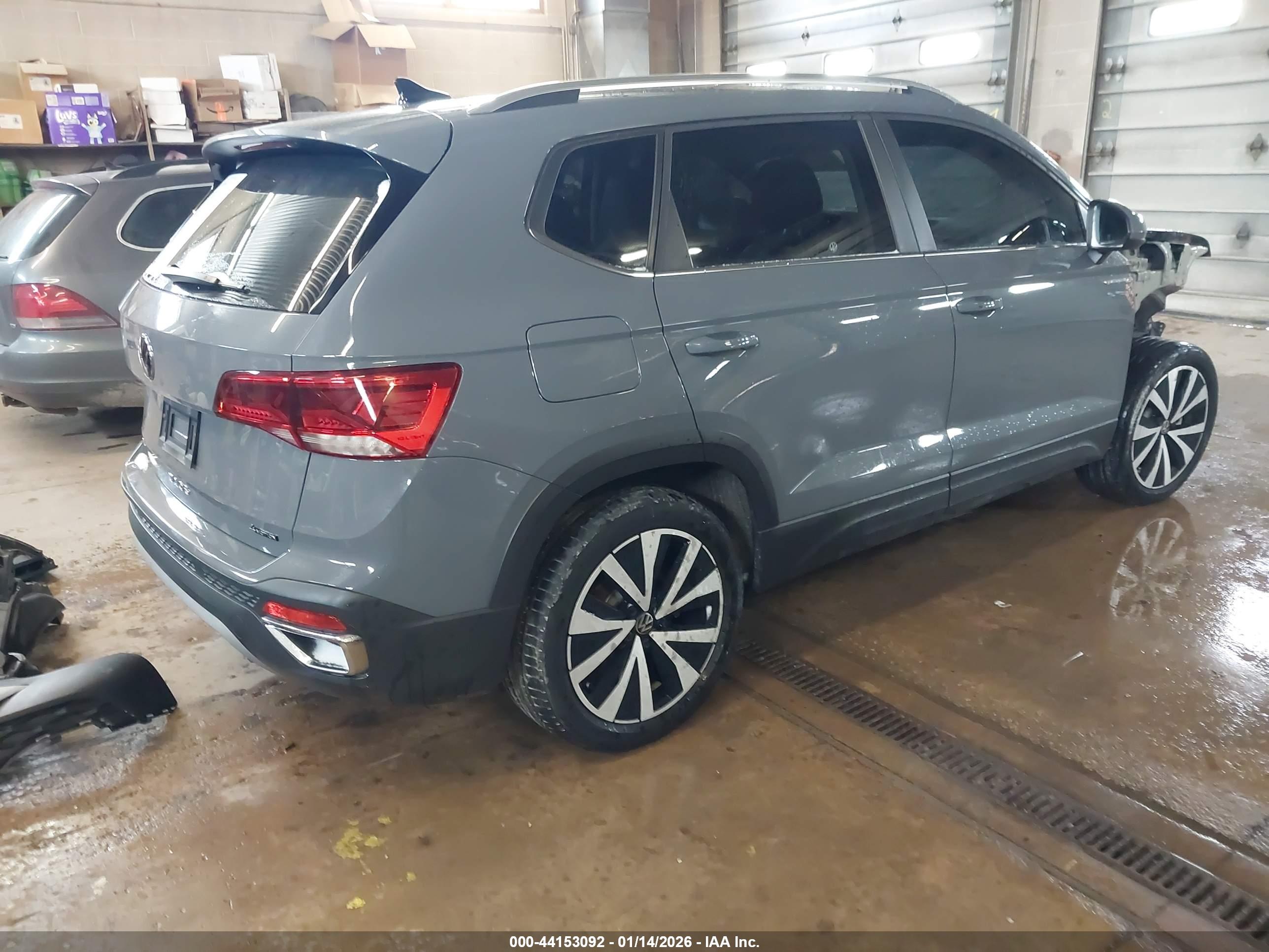 VOLKSWAGEN TAOS image 4