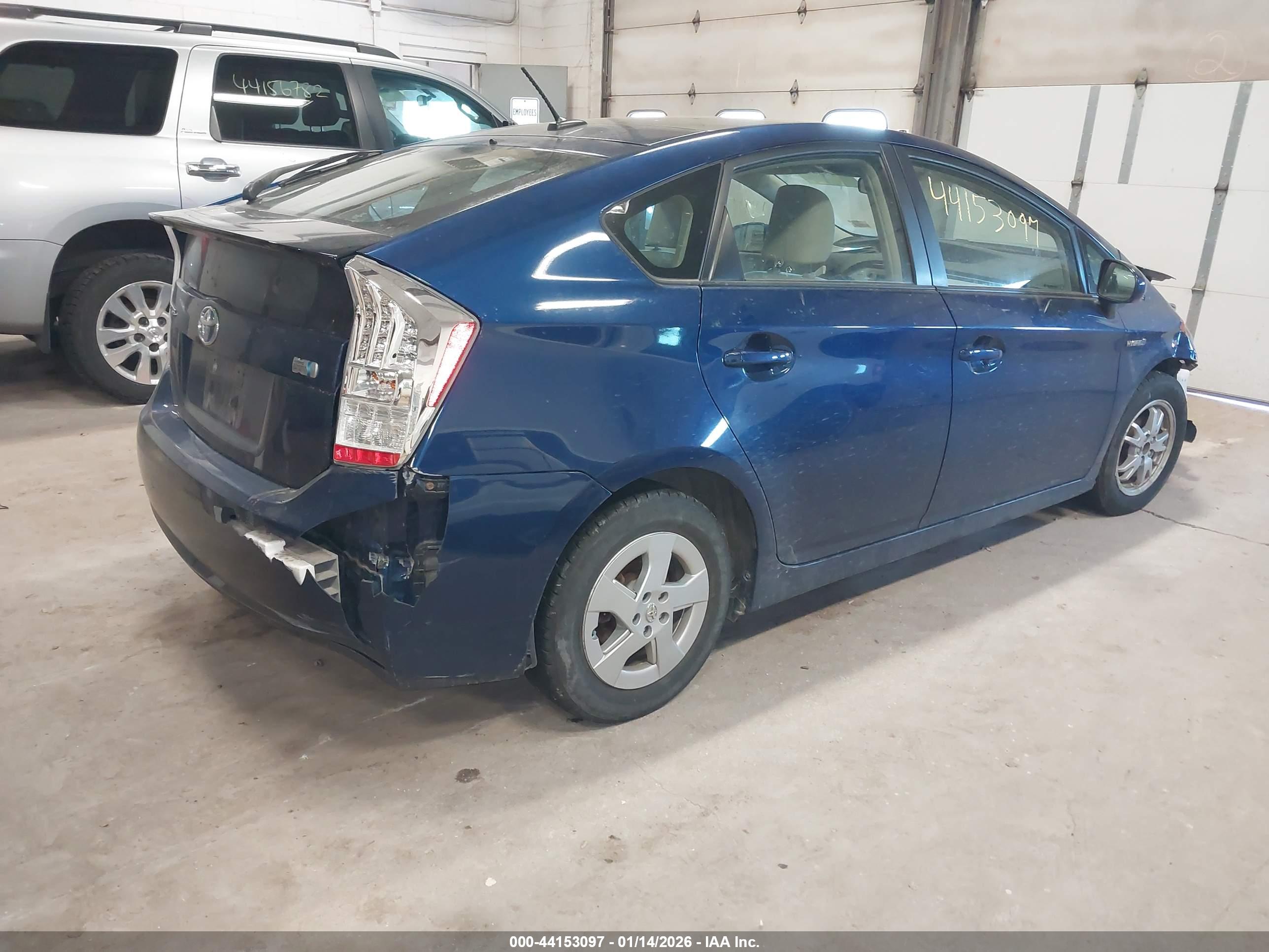 TOYOTA PRIUS image 4