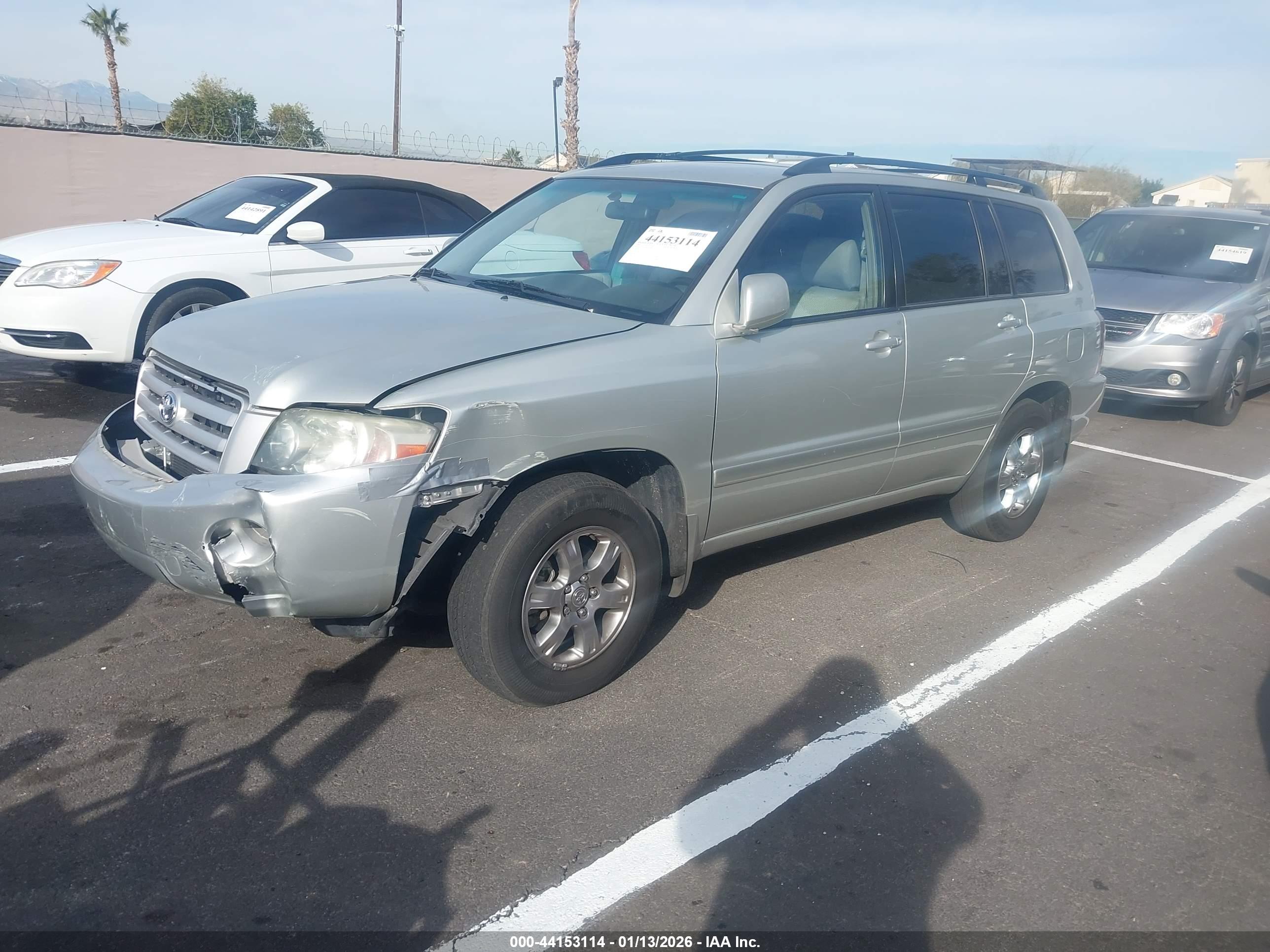 TOYOTA HIGHLANDER image 2