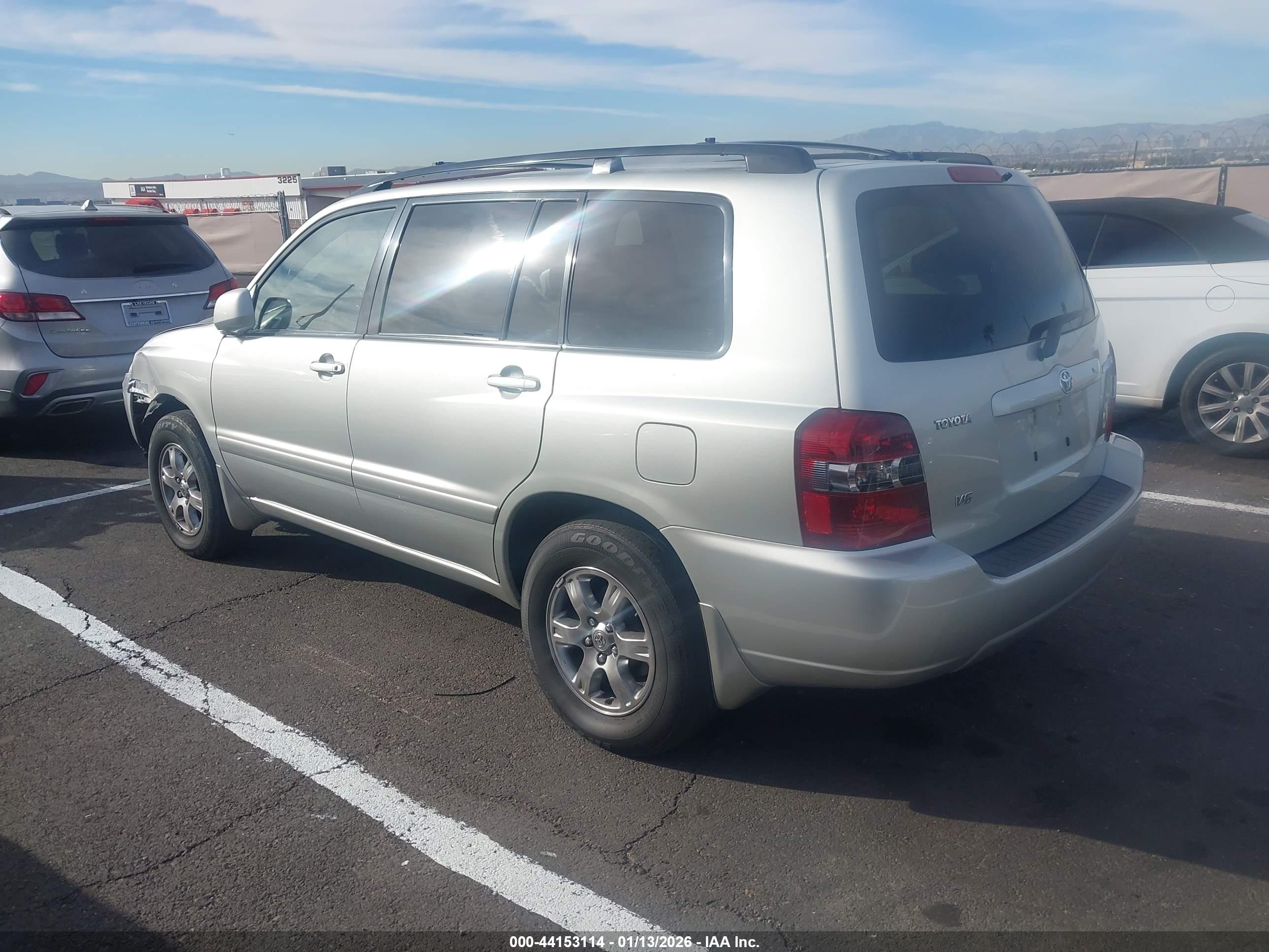 TOYOTA HIGHLANDER image 3