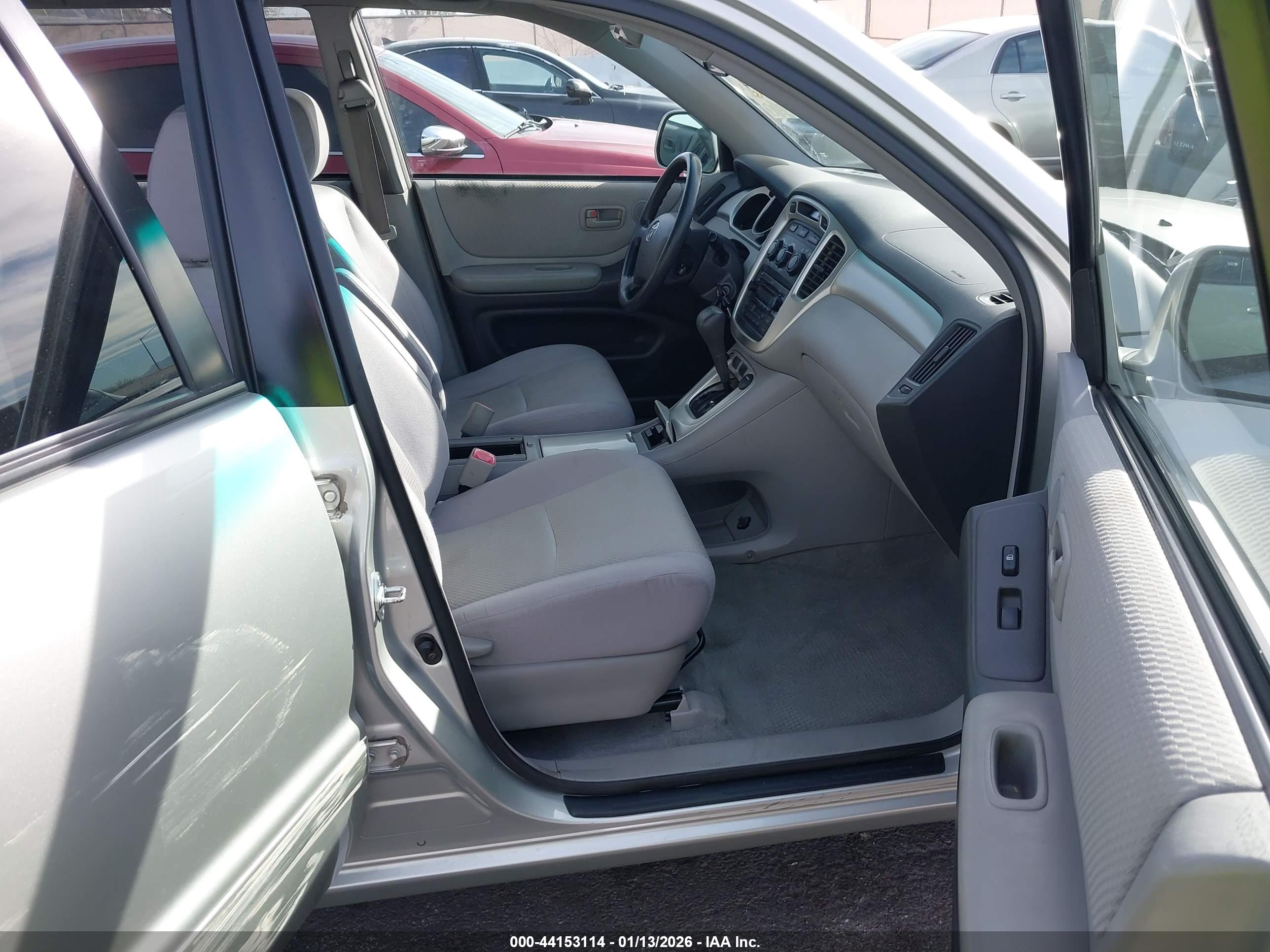 TOYOTA HIGHLANDER image 5