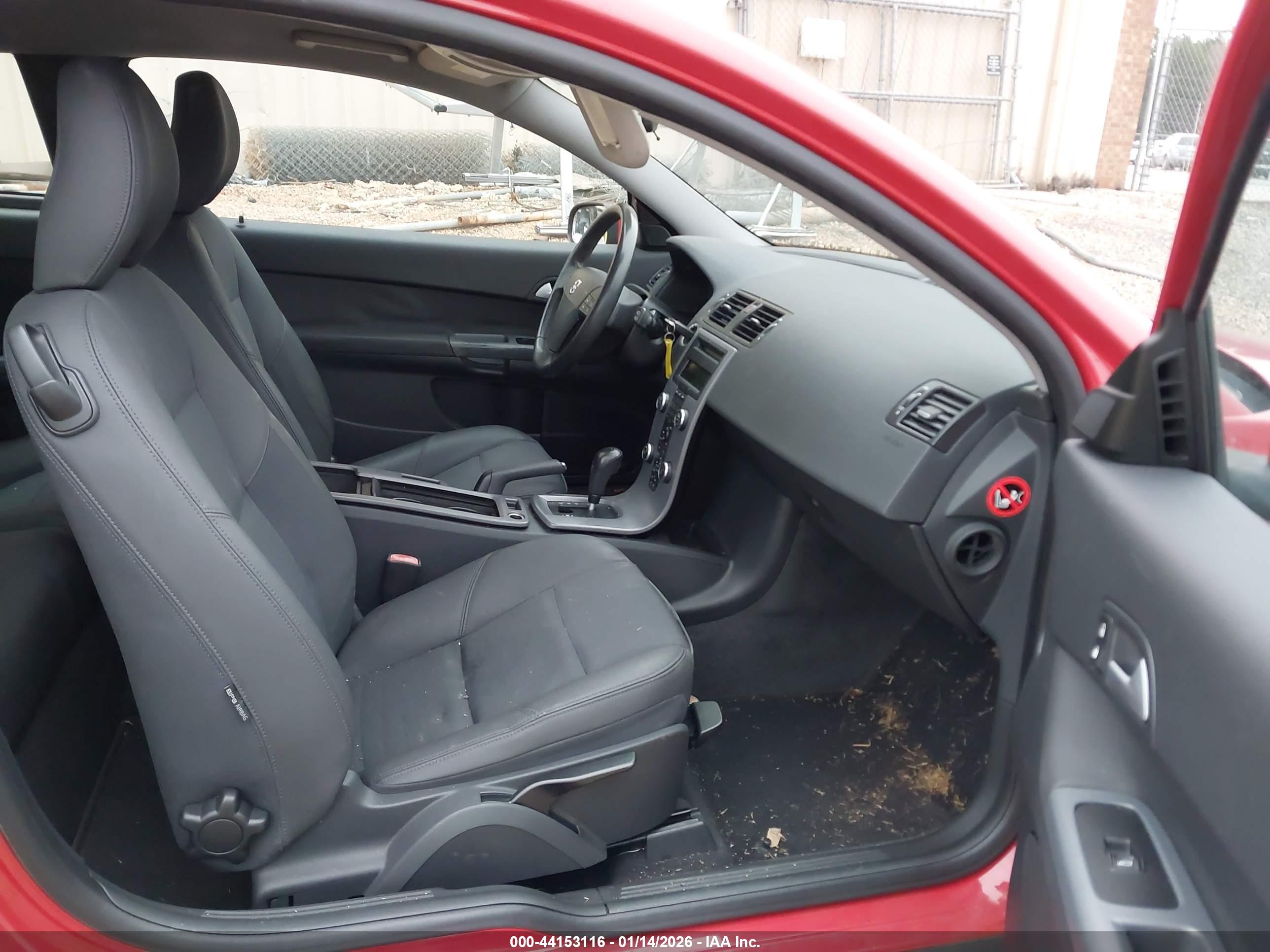 VOLVO C30 image 5