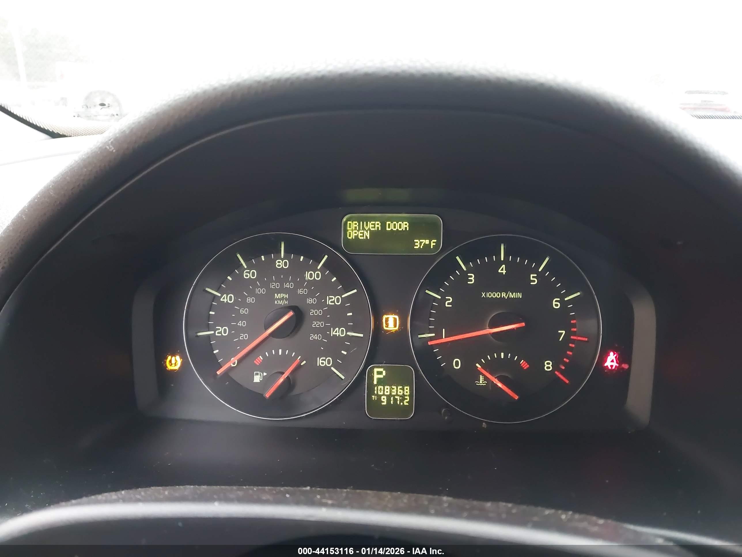 VOLVO C30 image 7