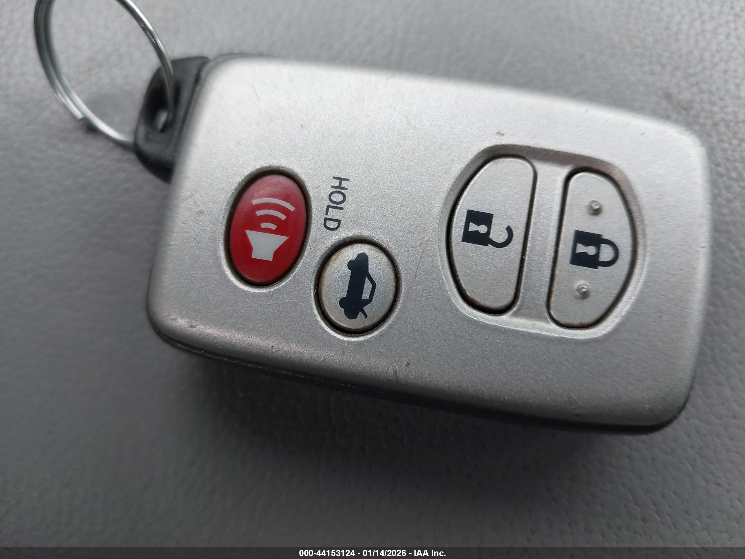 TOYOTA CAMRY image 11