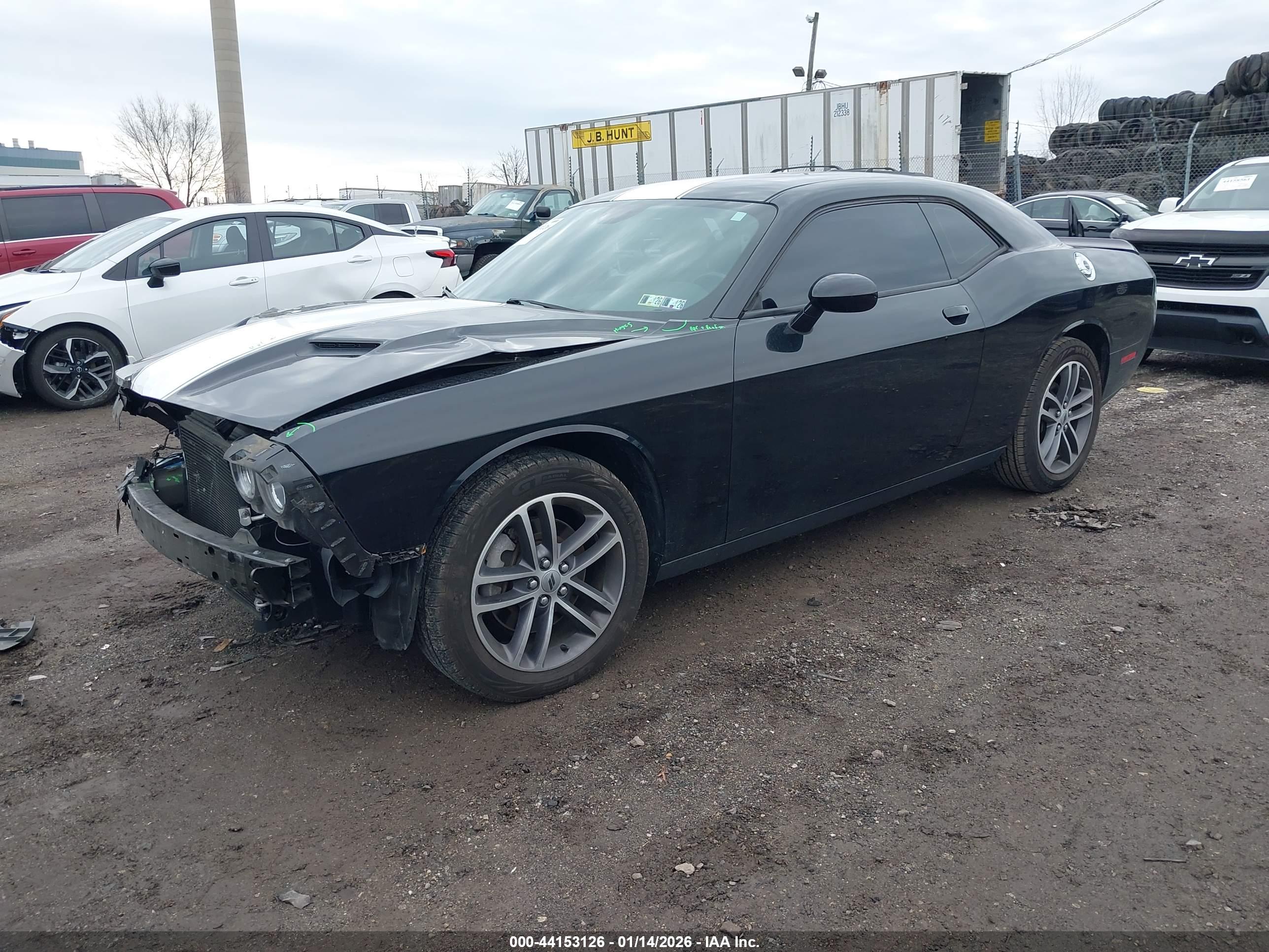 DODGE CHALLENGER image 2