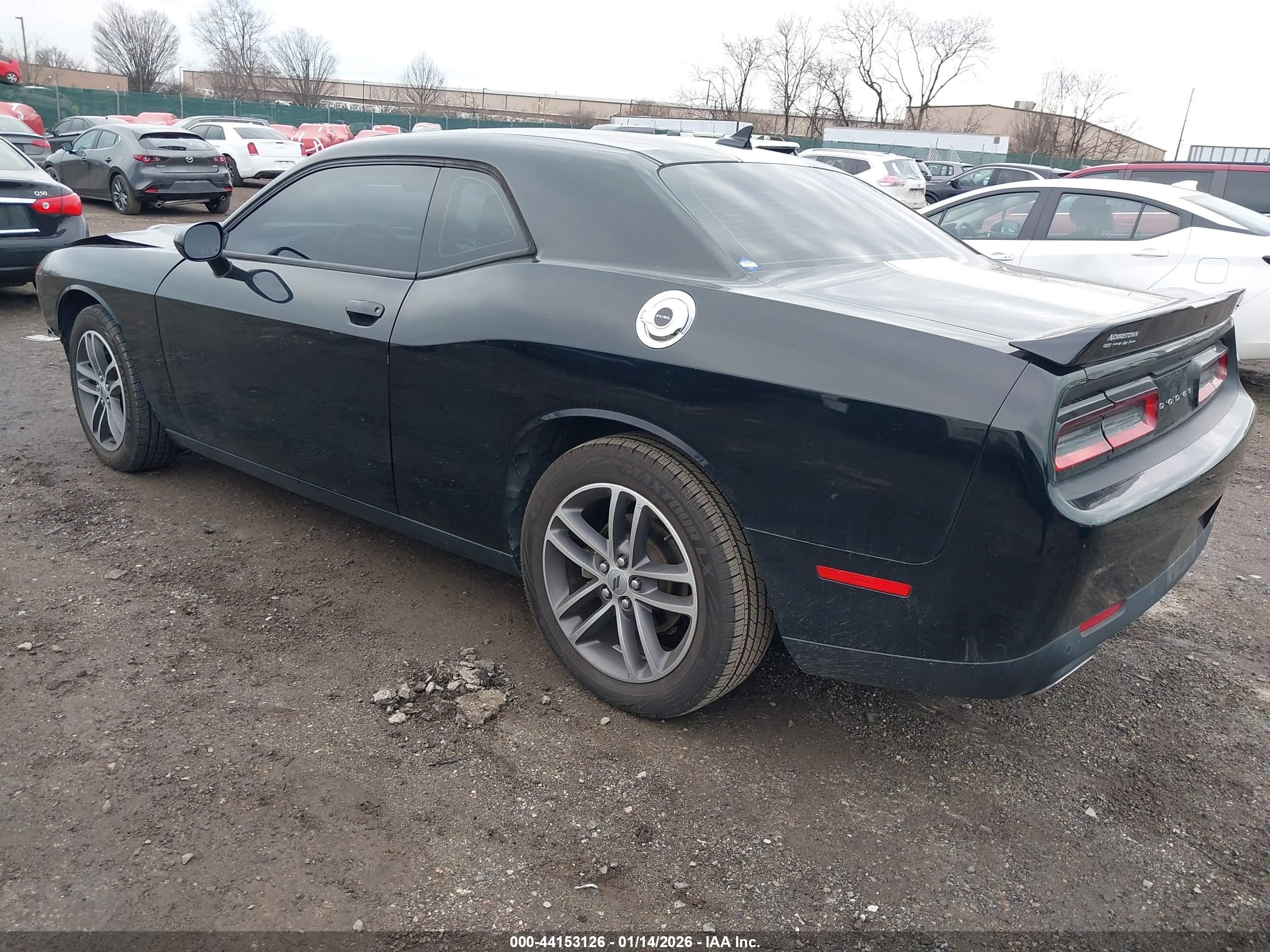 DODGE CHALLENGER image 3