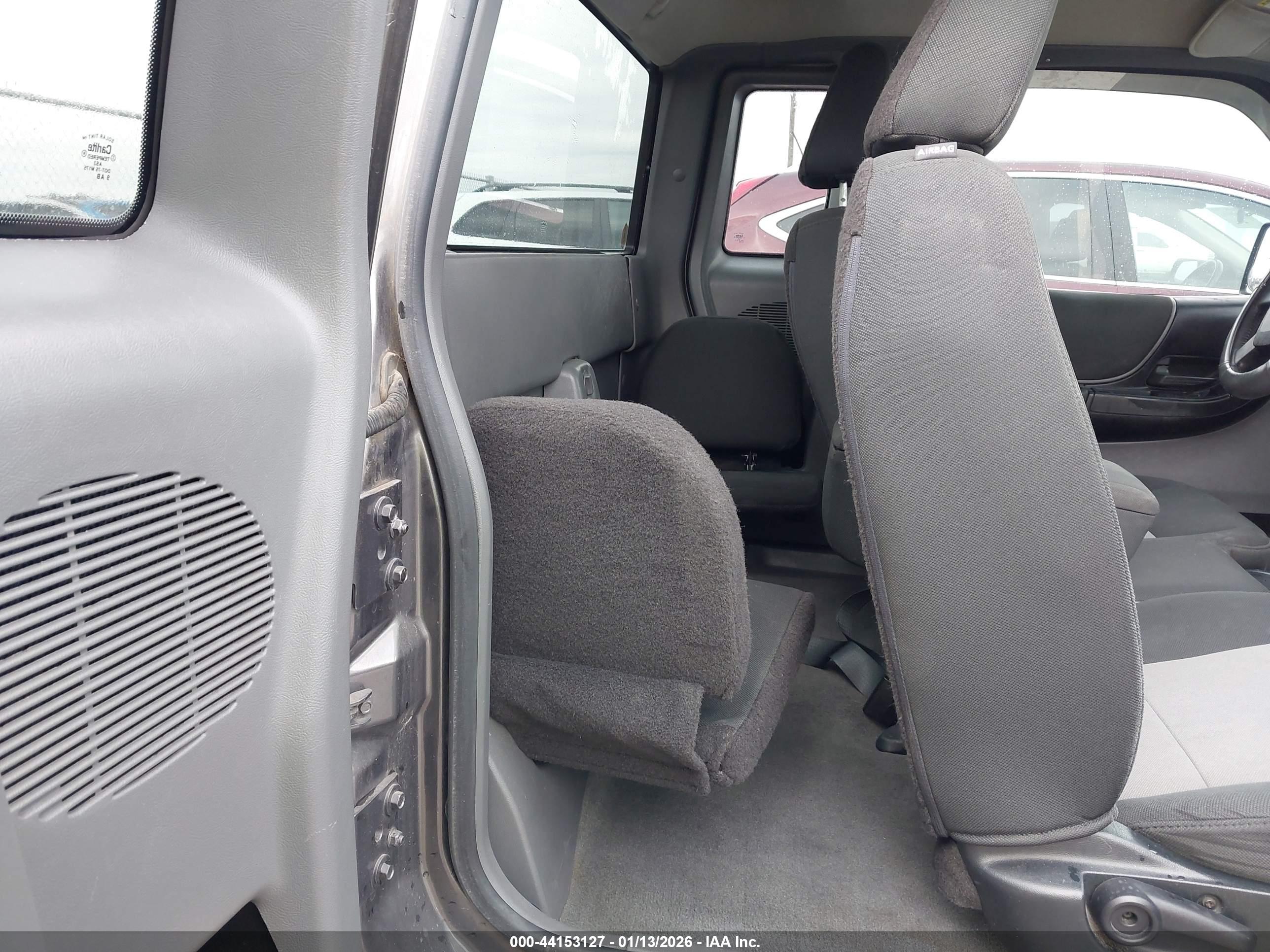 FORD RANGER image 8