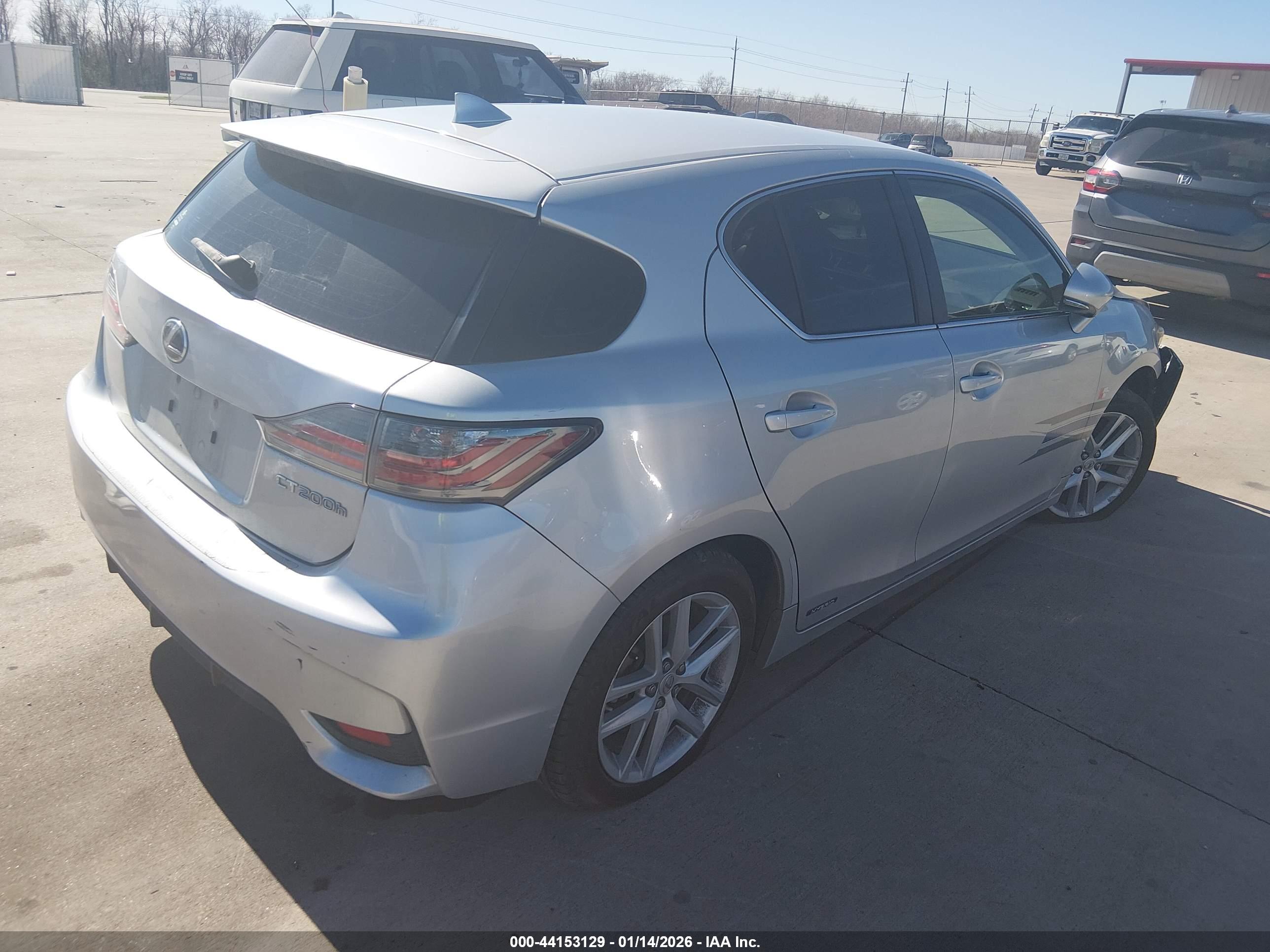 LEXUS CT image 4