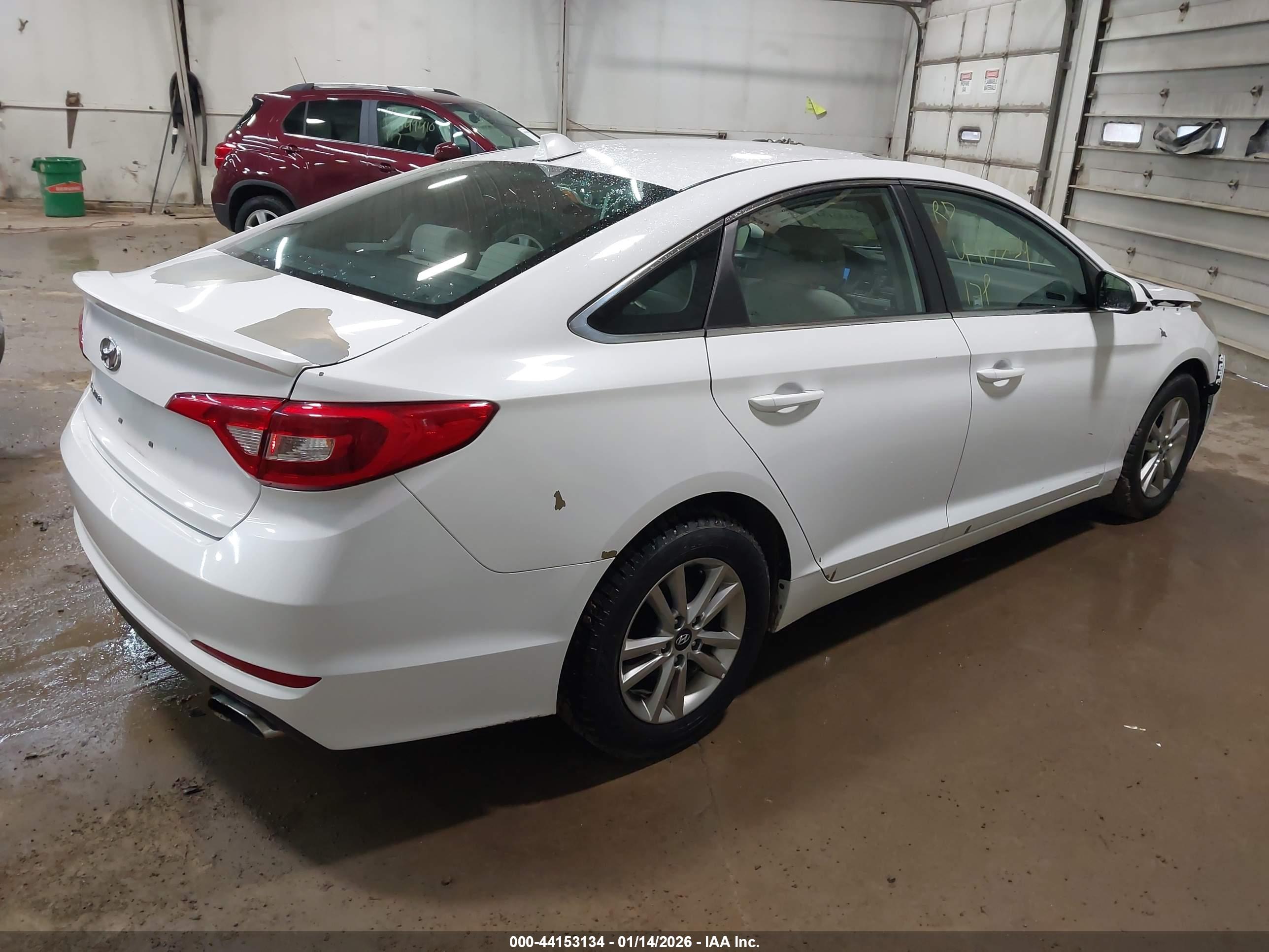 HYUNDAI SONATA image 4