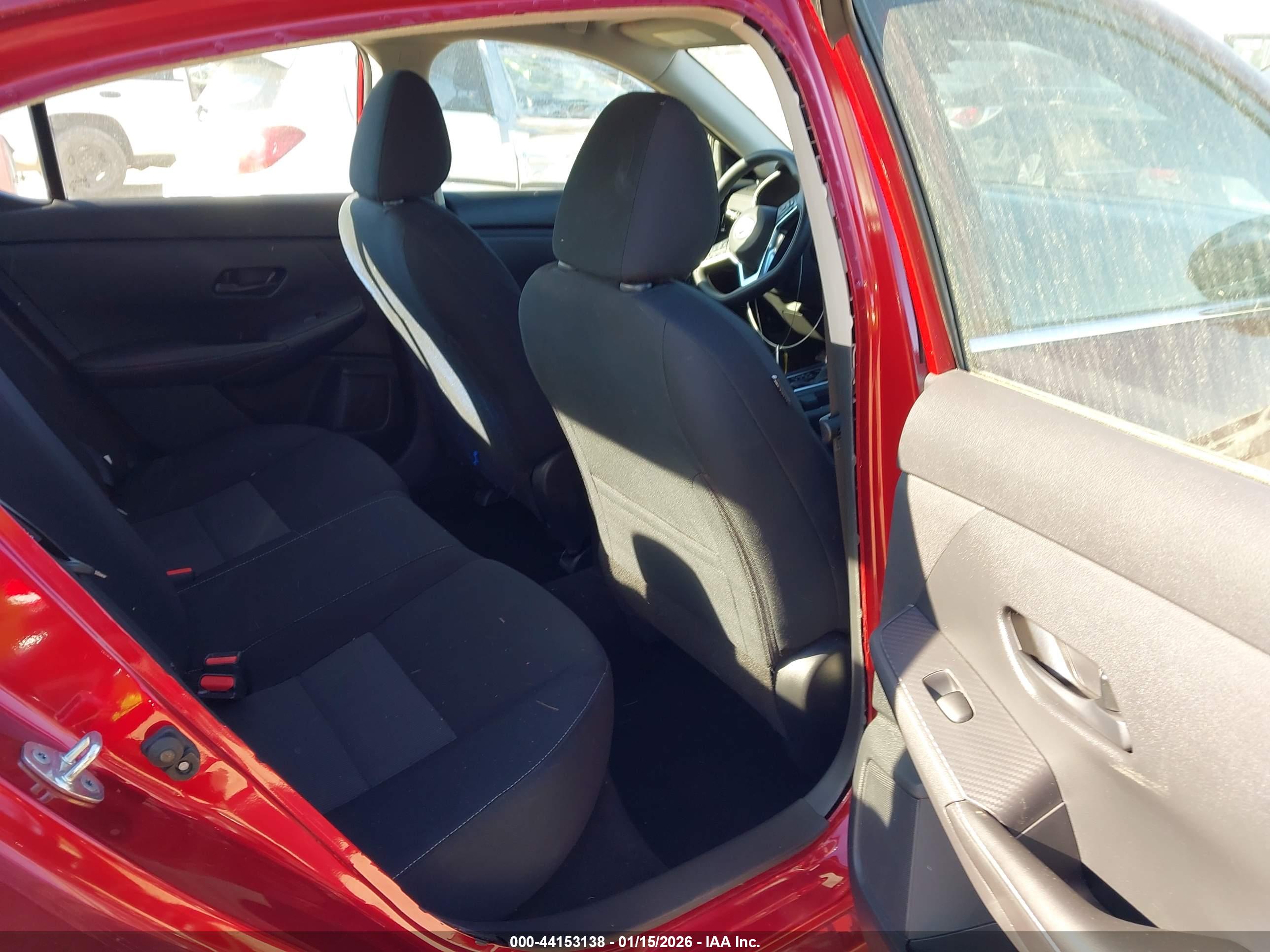 NISSAN SENTRA image 8