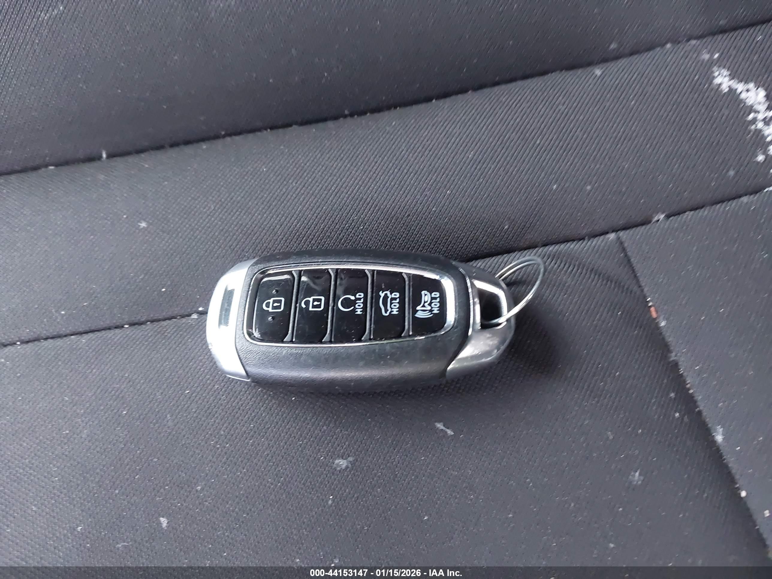 HYUNDAI ELANTRA image 11