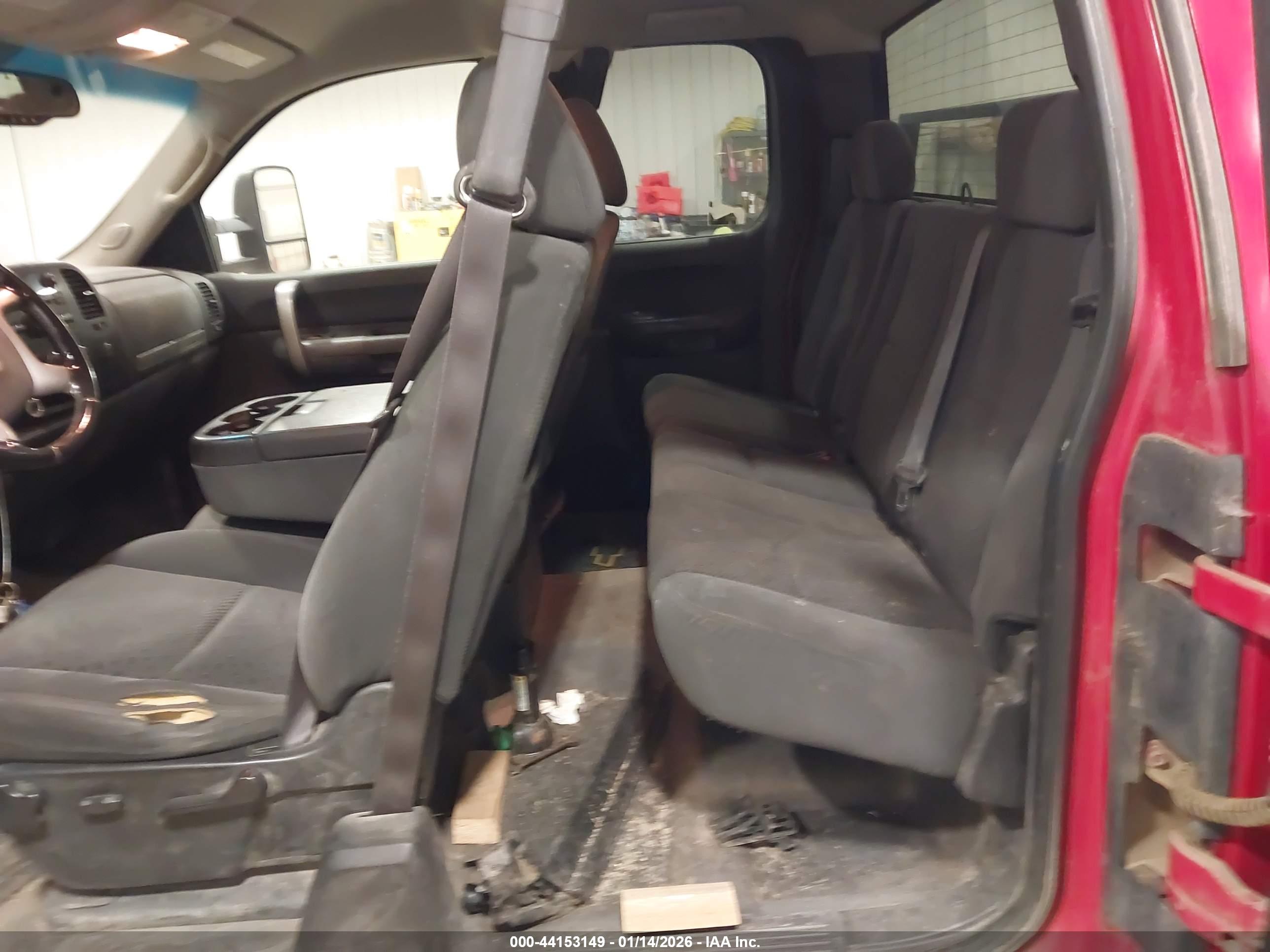 CHEVROLET SILVERADO image 8