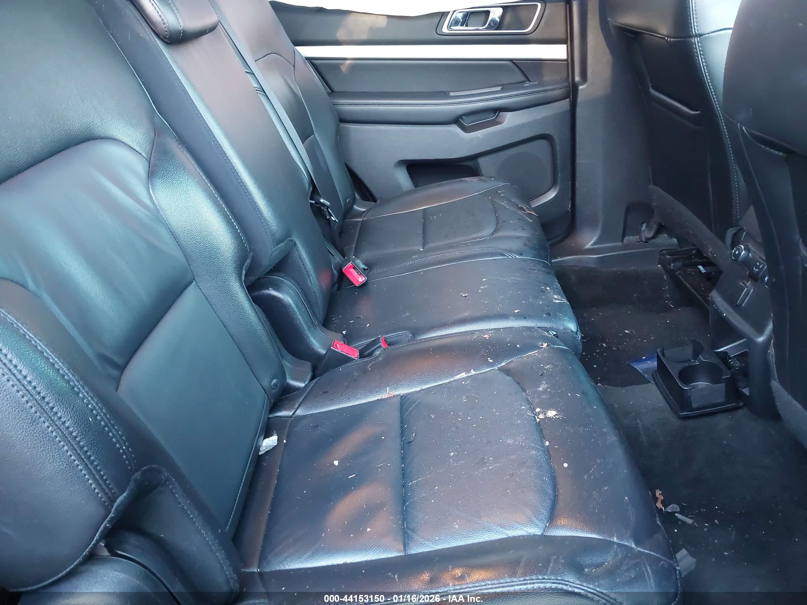 FORD EXPLORER image 8
