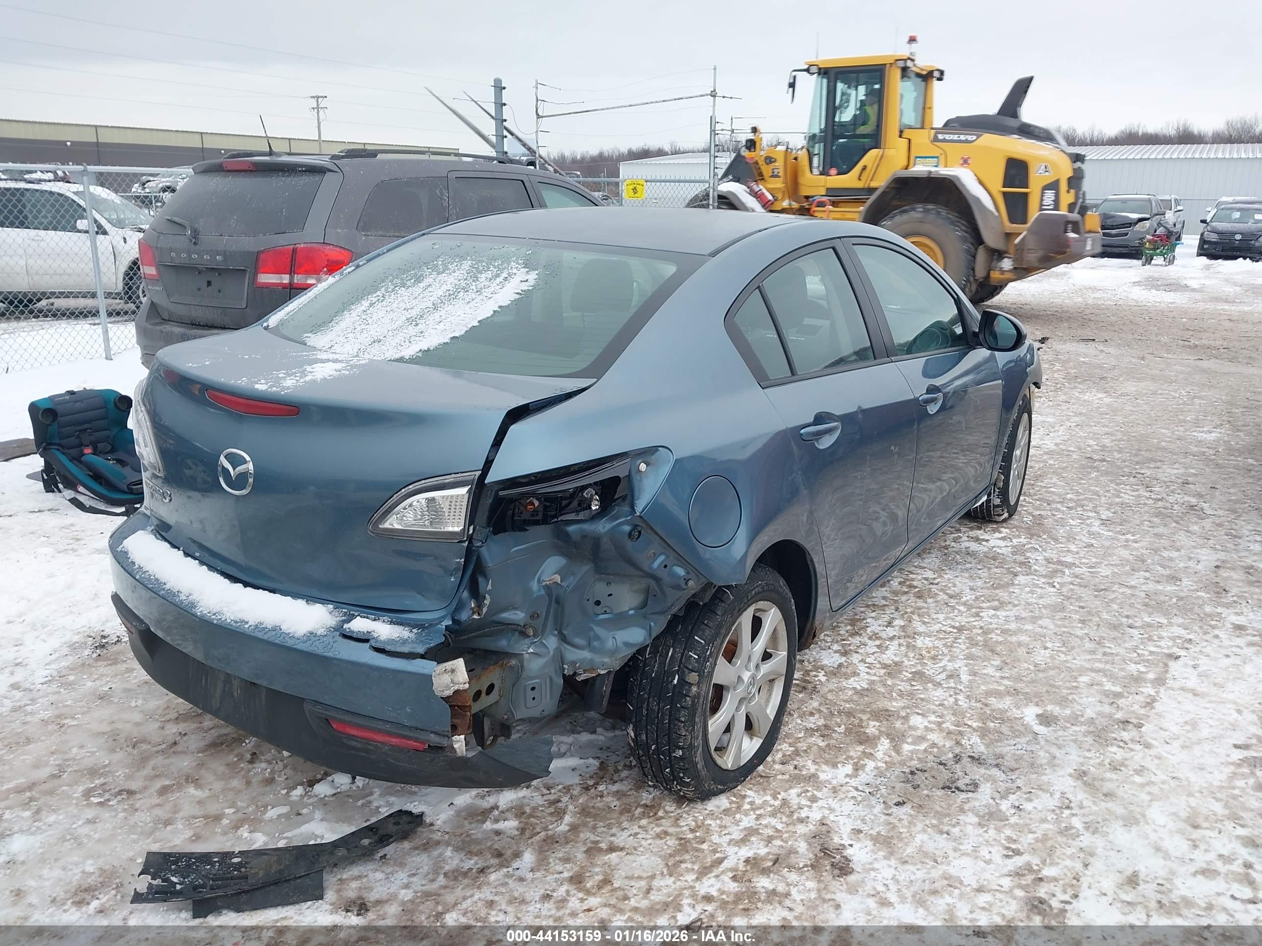 MAZDA MAZDA3 image 4