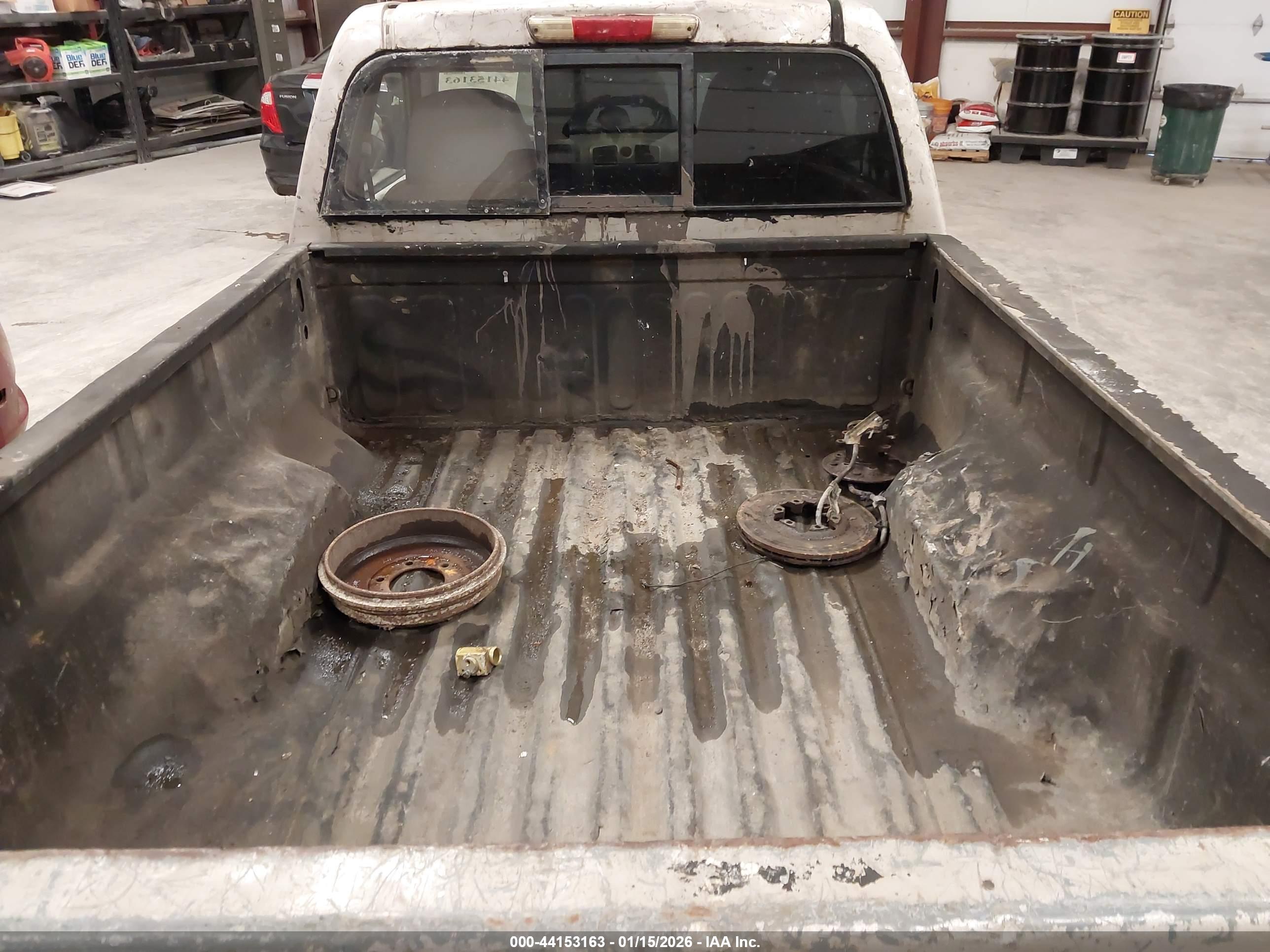 CHEVROLET COLORADO image 8
