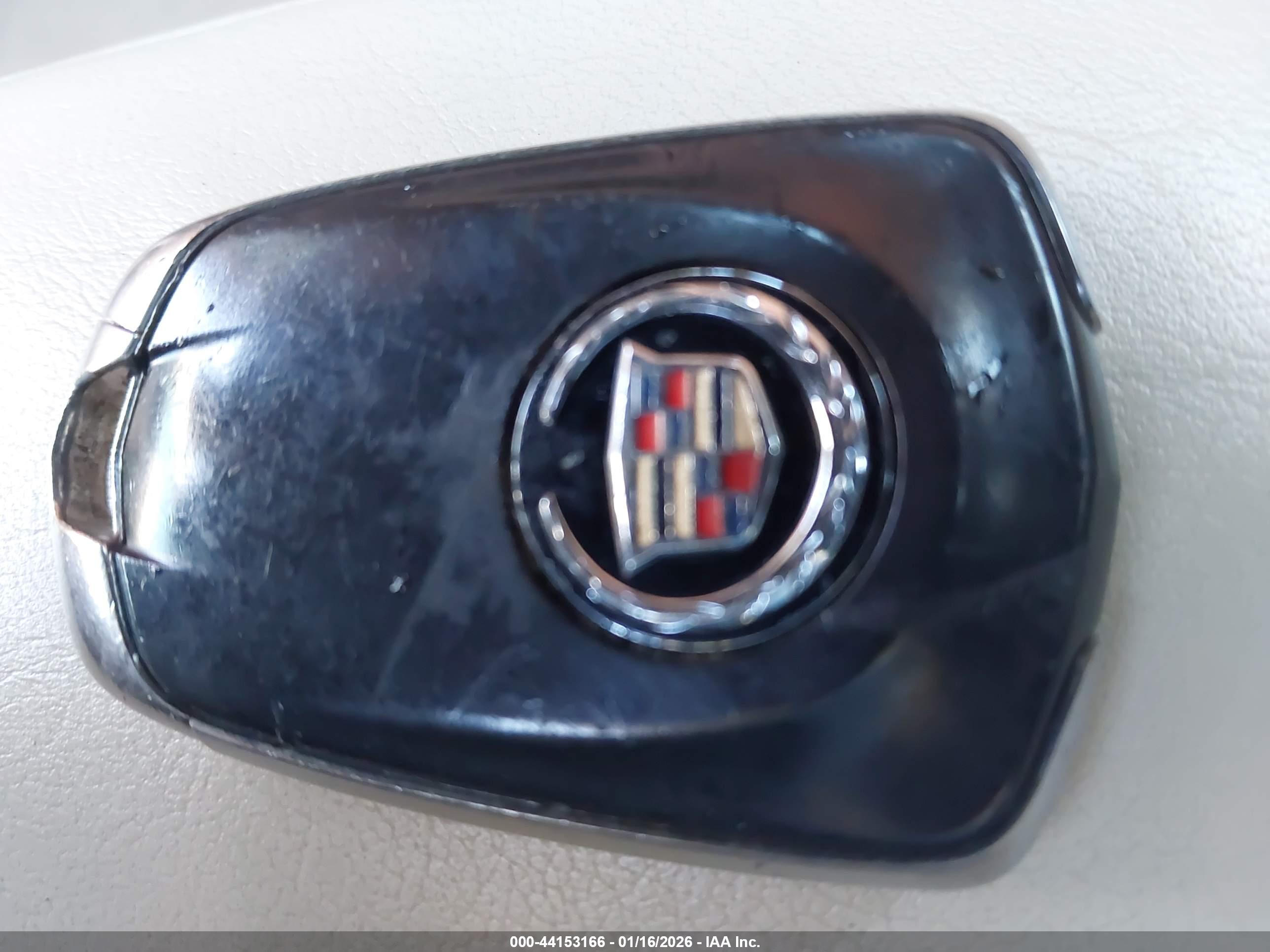 CADILLAC CTS image 11