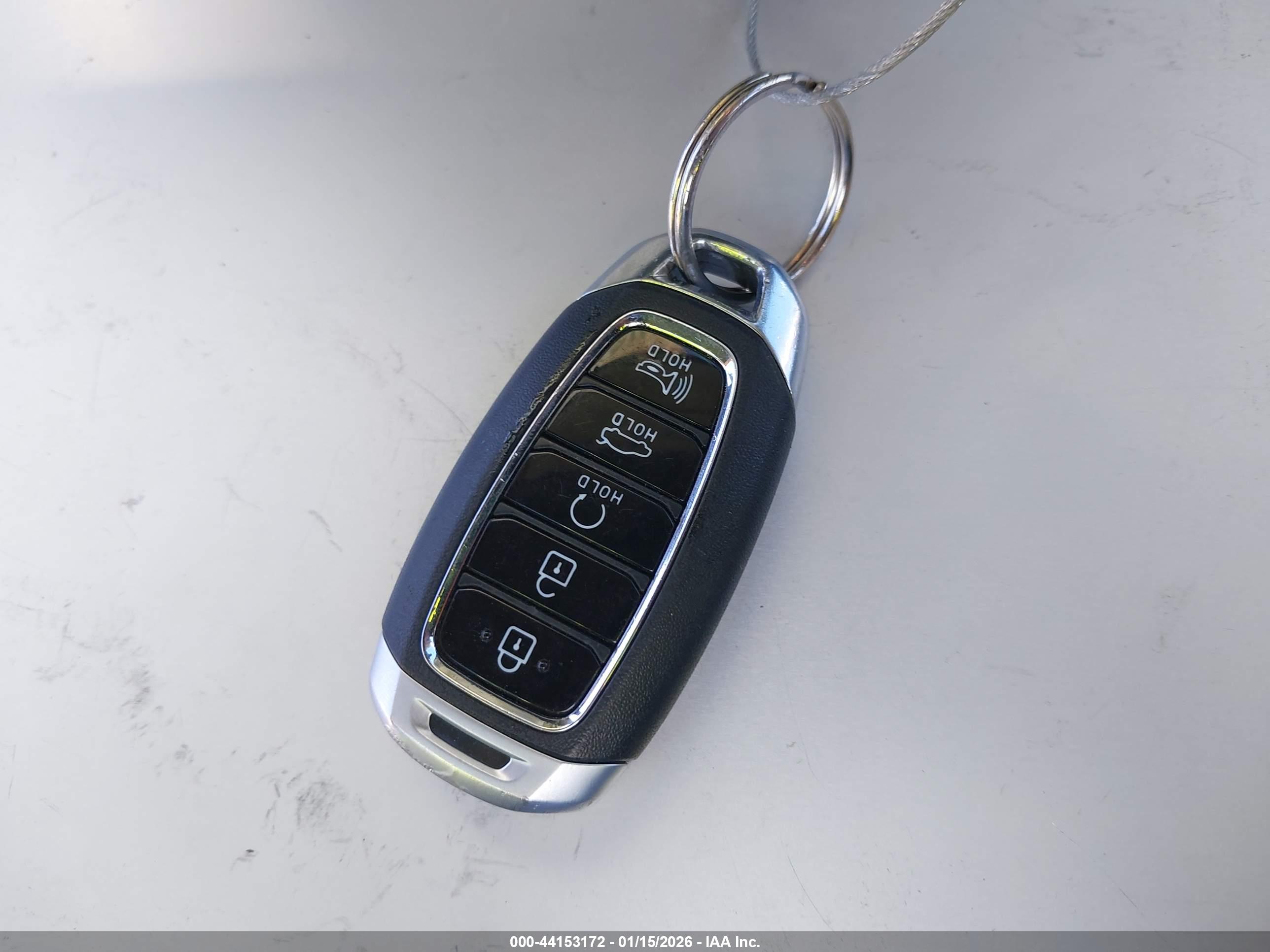 HYUNDAI ELANTRA image 11