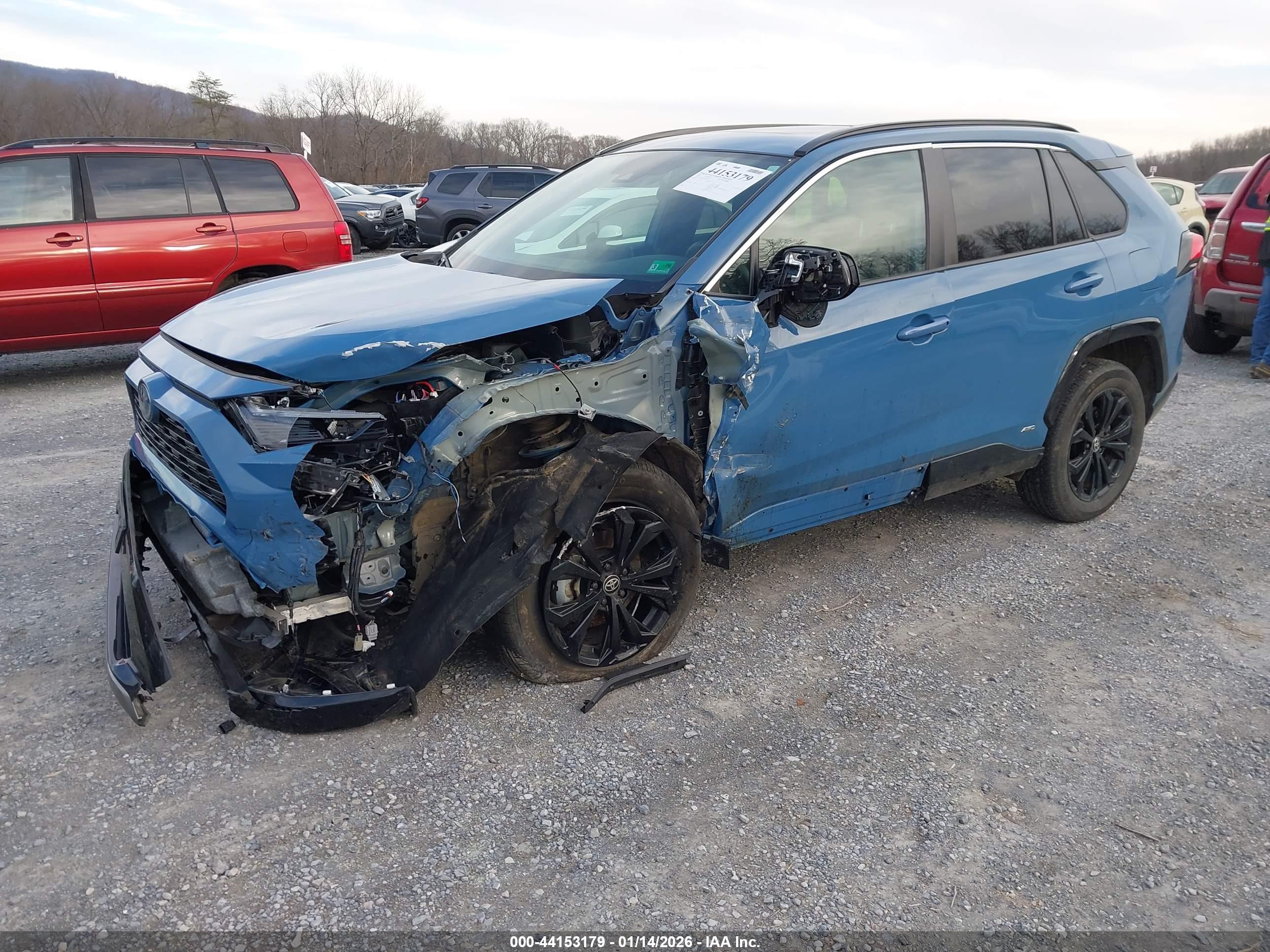 TOYOTA RAV4 image 2