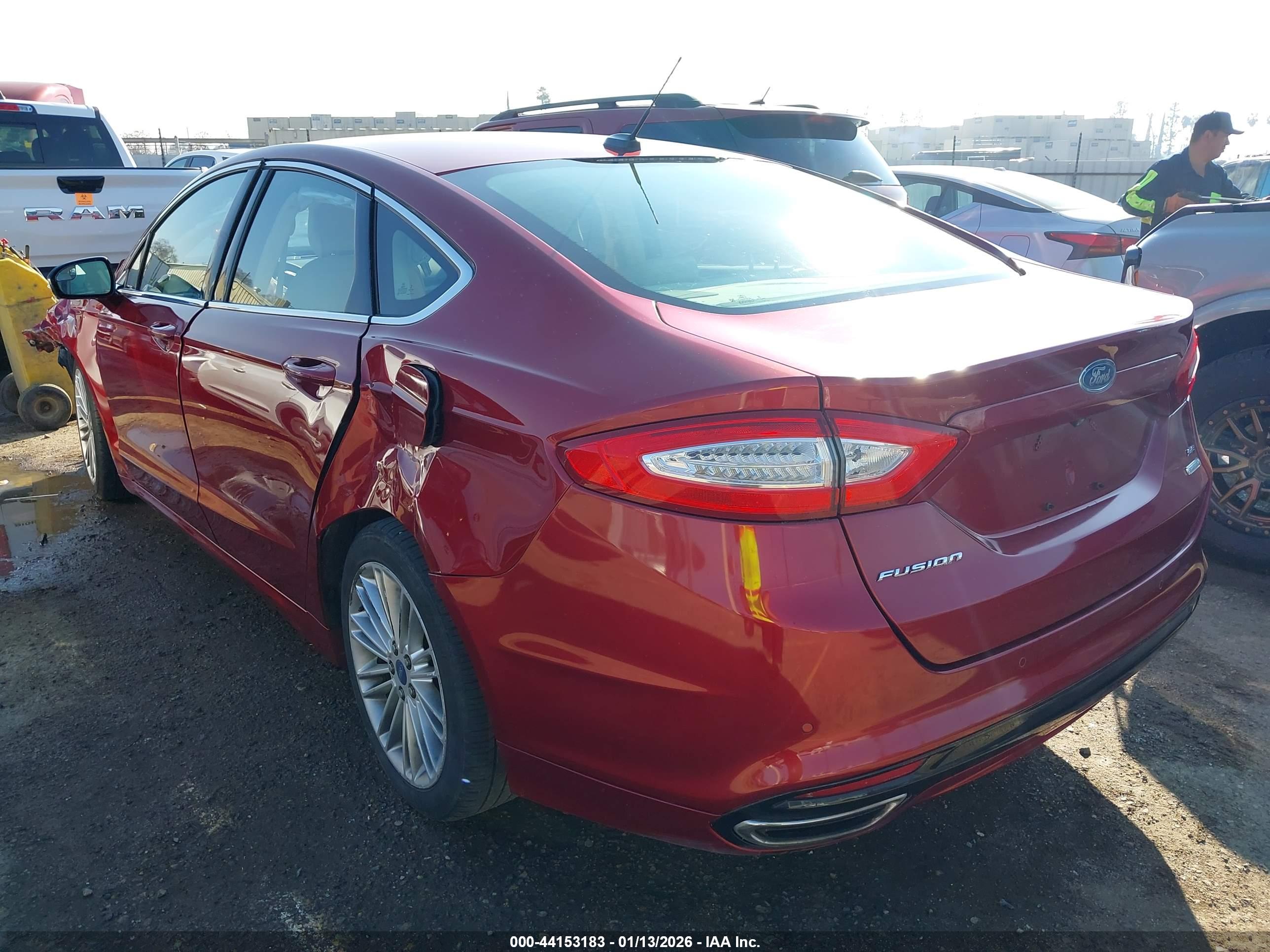 FORD FUSION image 3