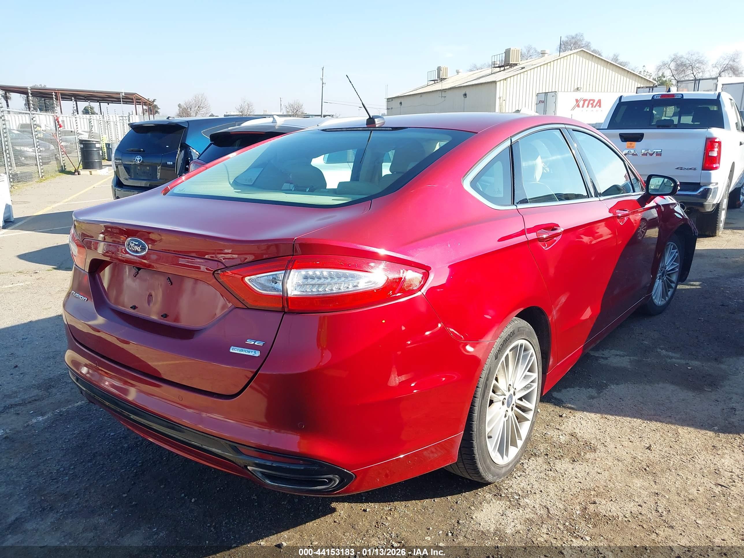 FORD FUSION image 4