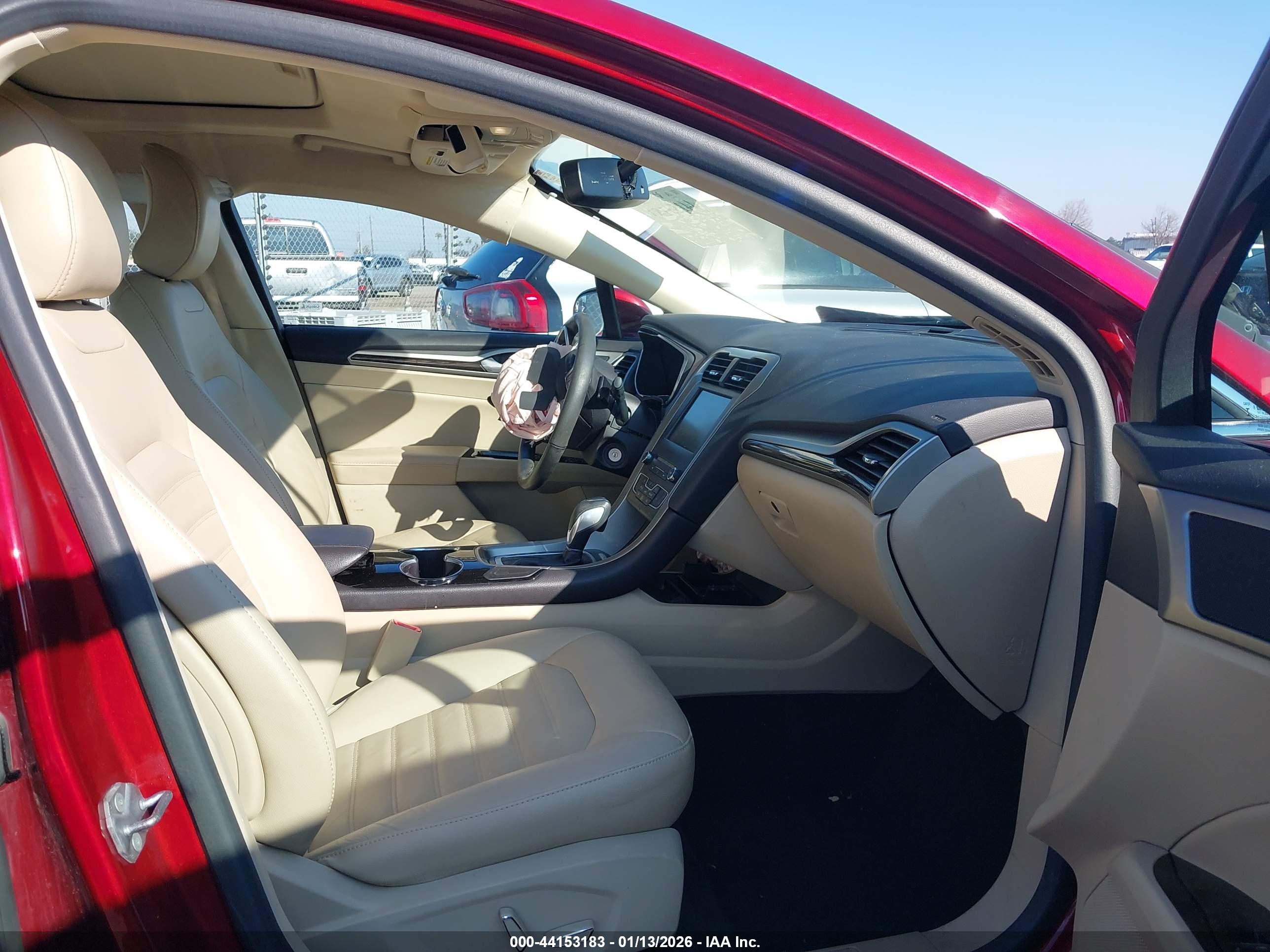 FORD FUSION image 5