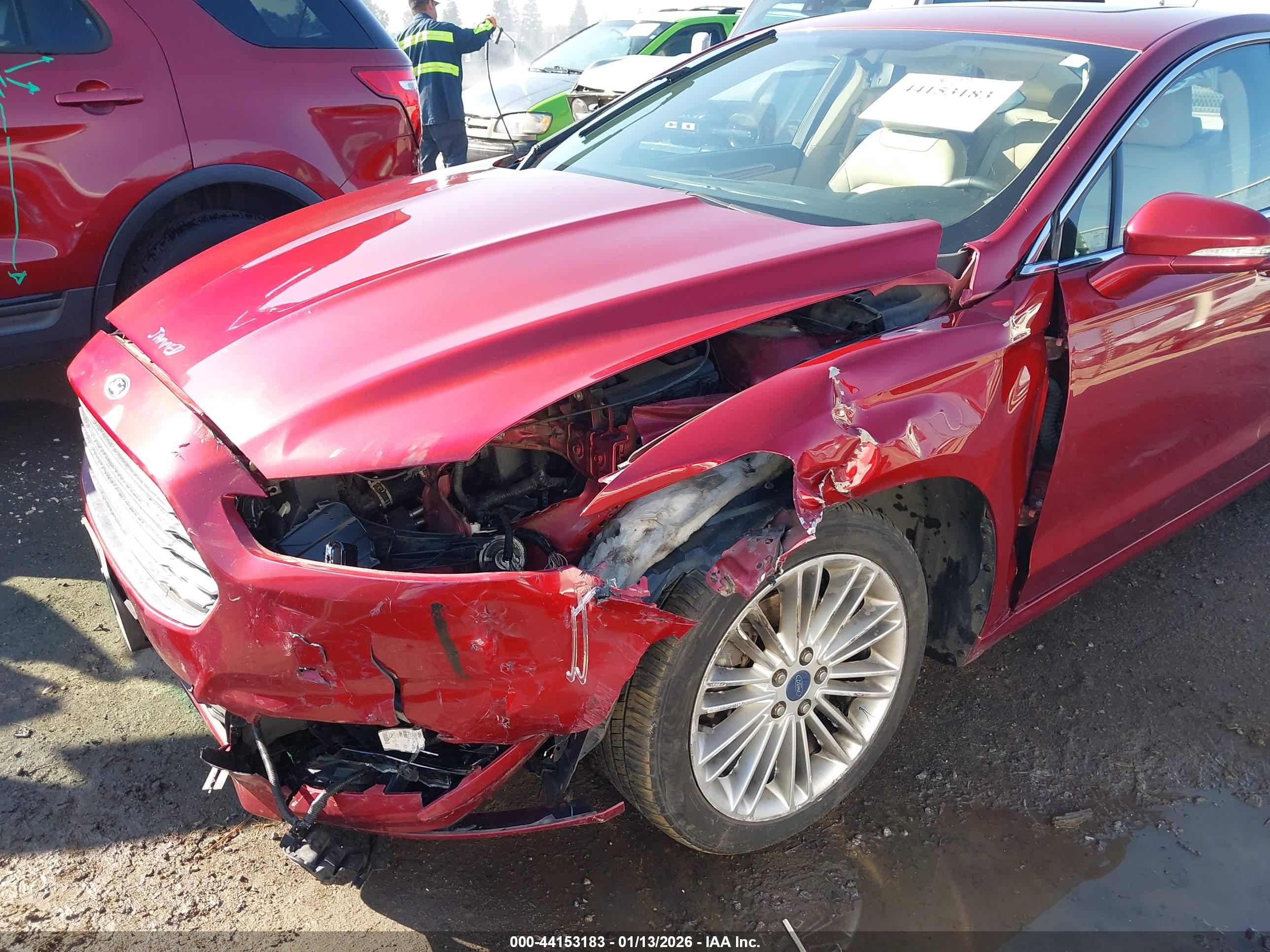 FORD FUSION image 6