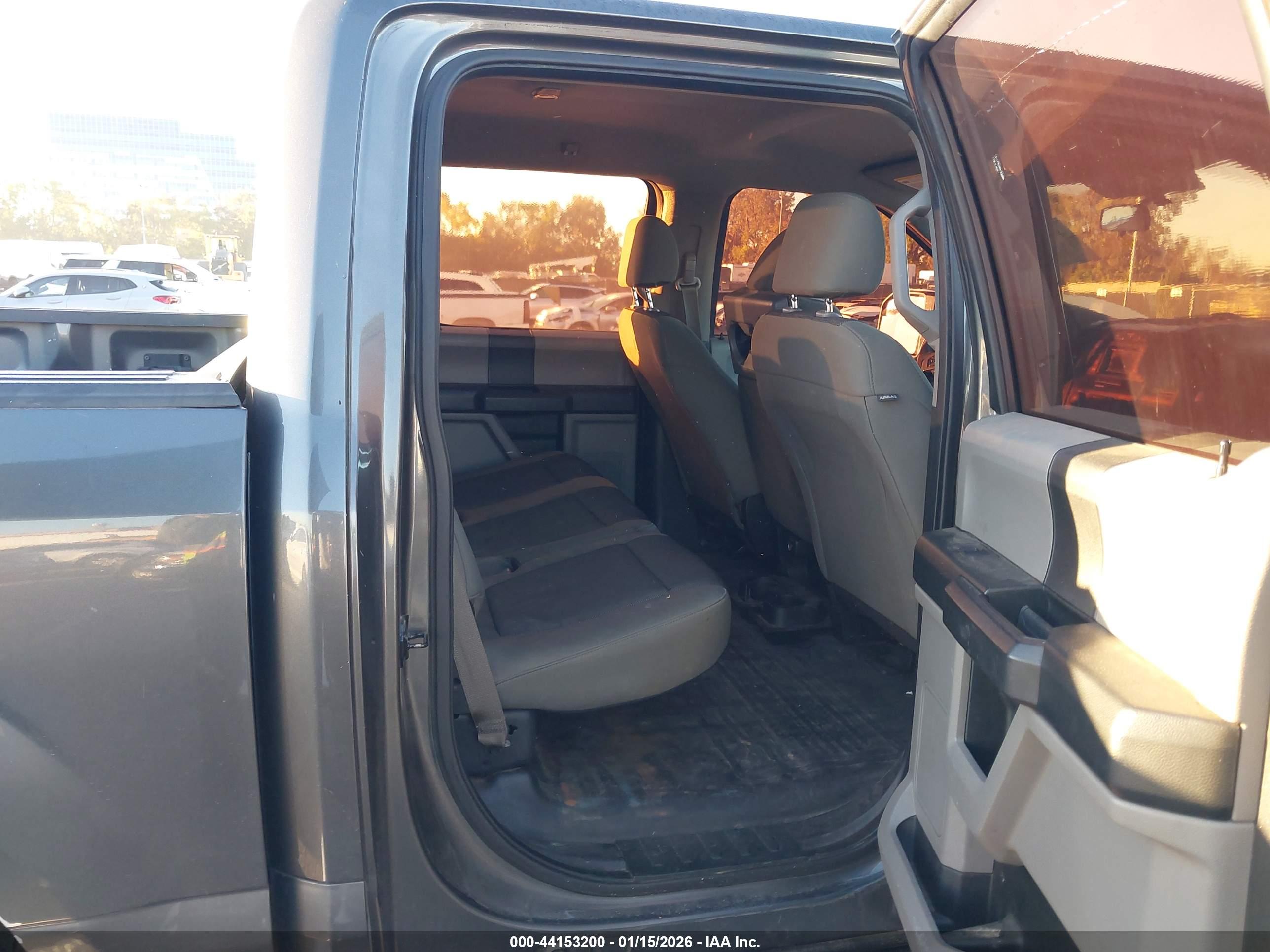 FORD F-150 image 8