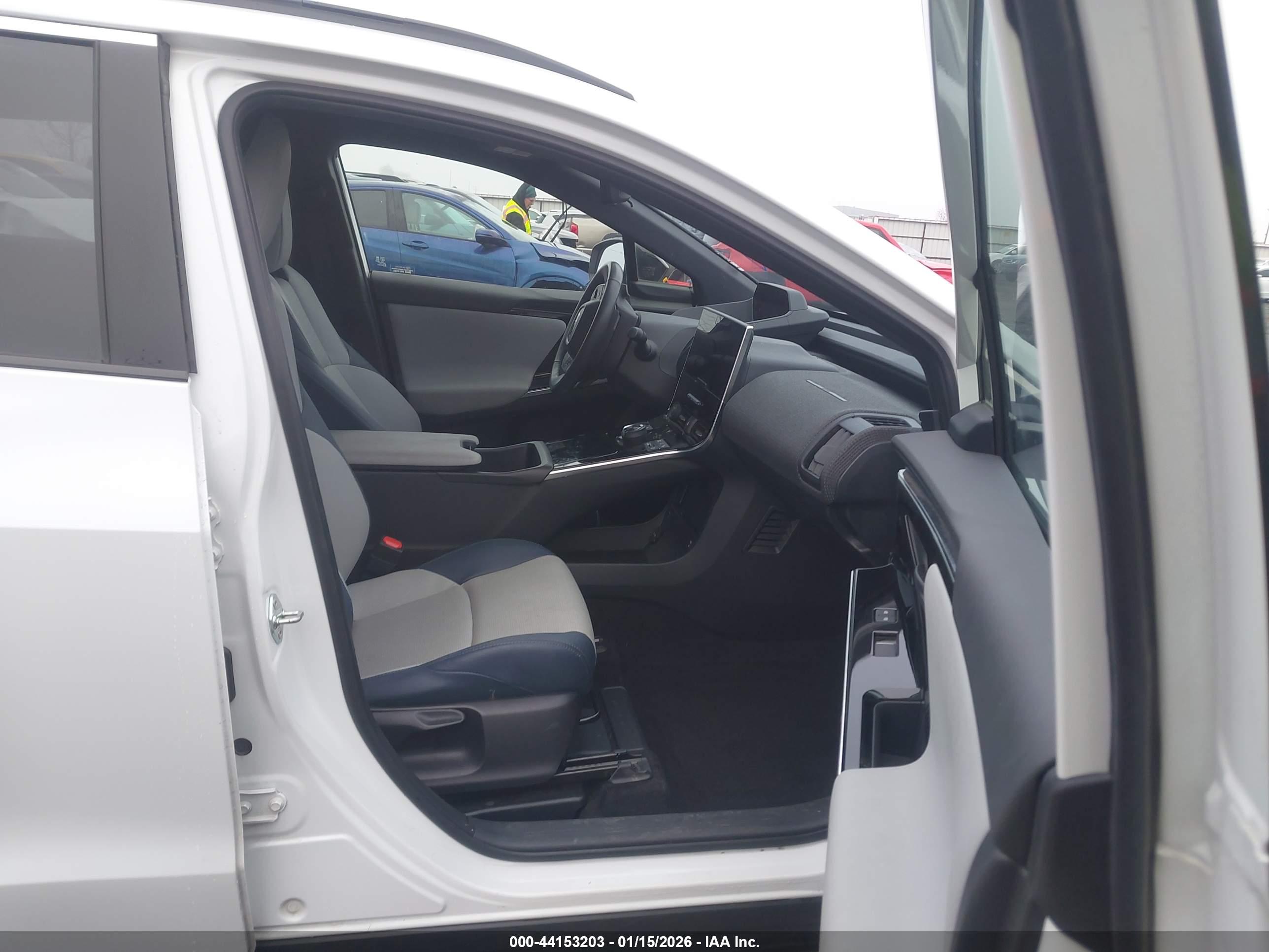 SUBARU SOLTERRA image 5