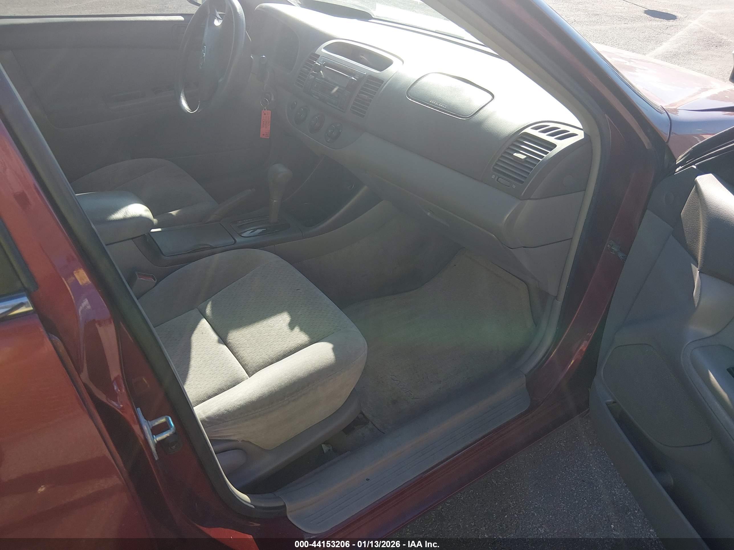 TOYOTA CAMRY image 5
