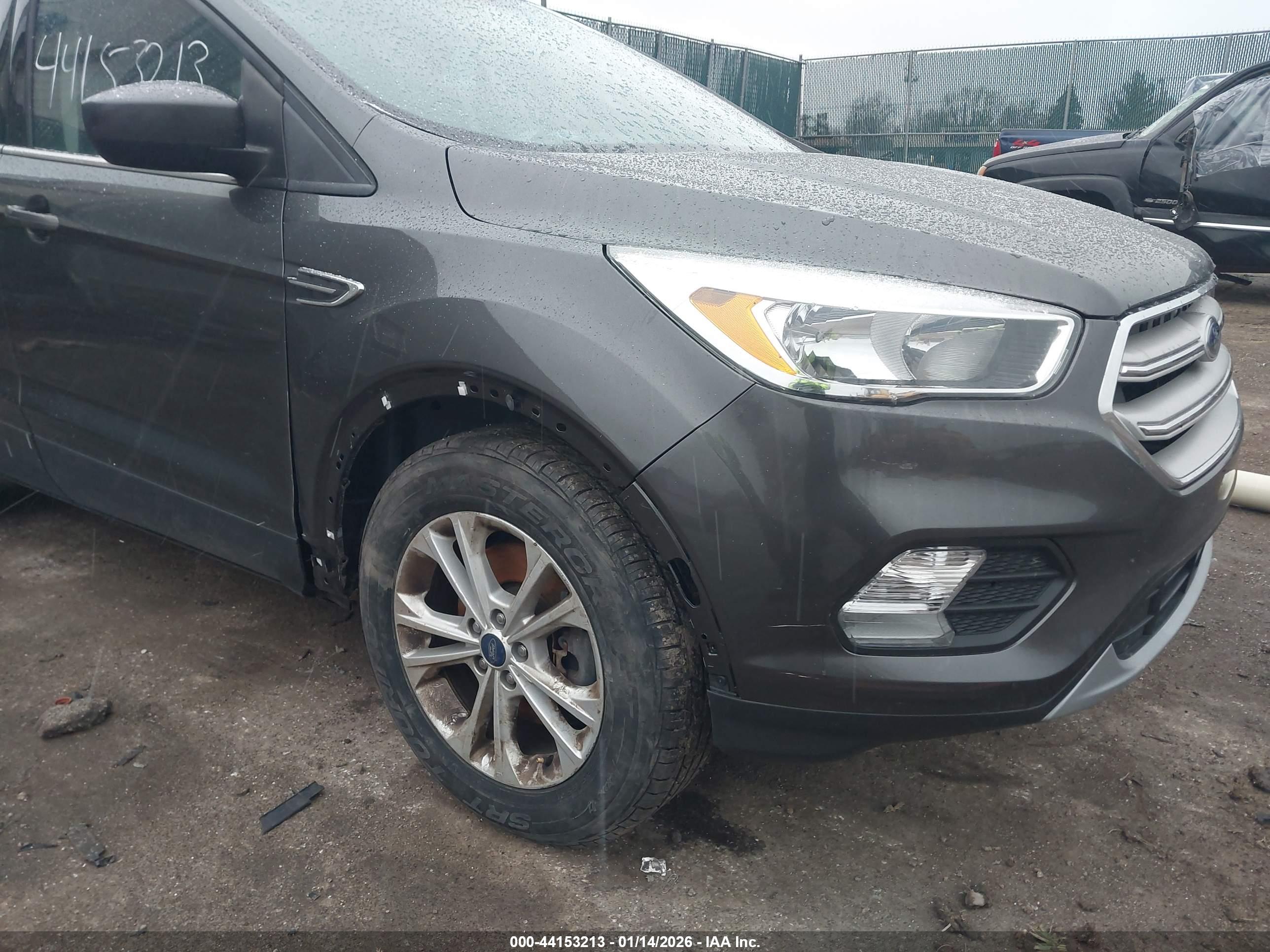 FORD ESCAPE image 6