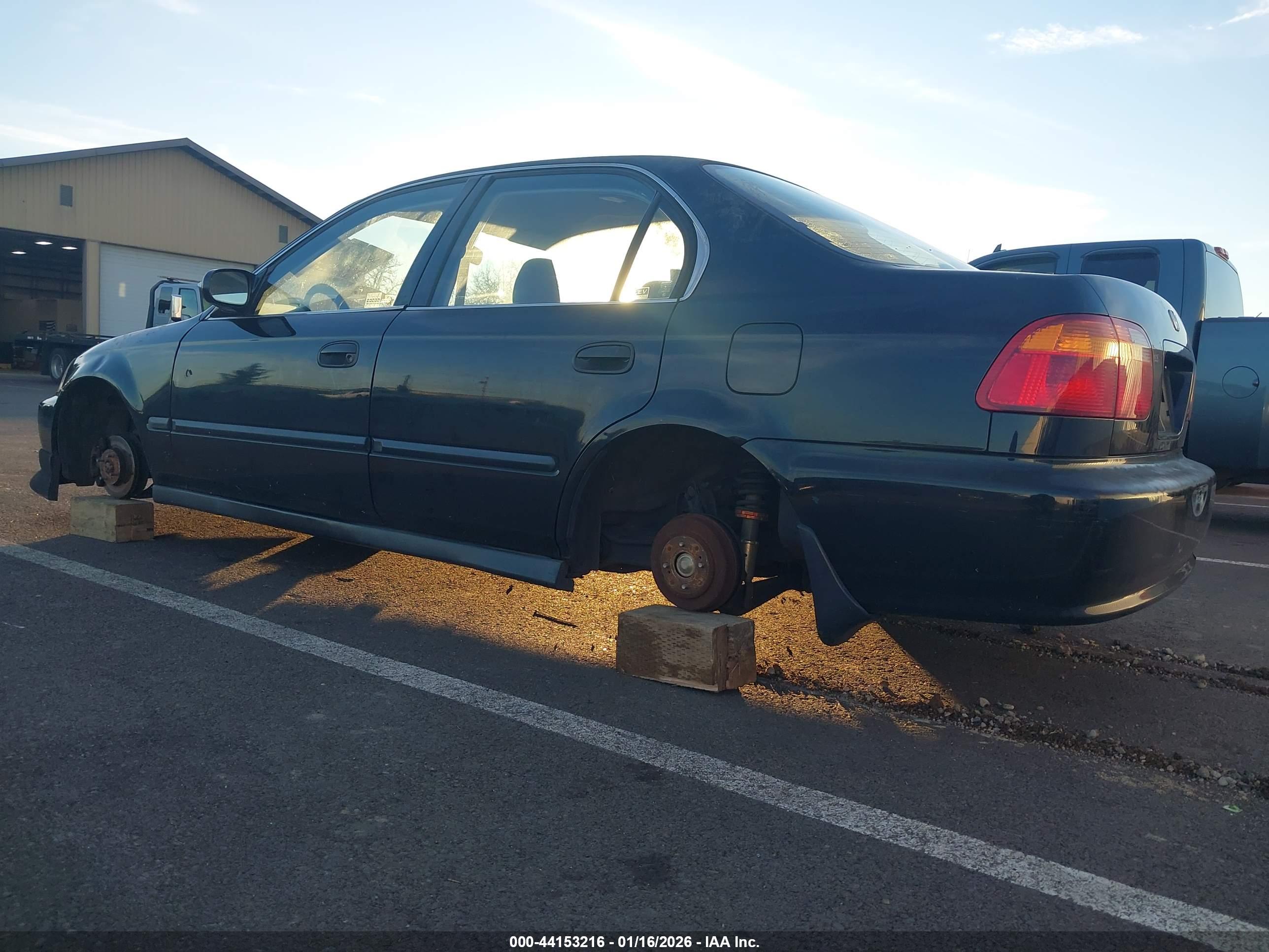 HONDA CIVIC image 3