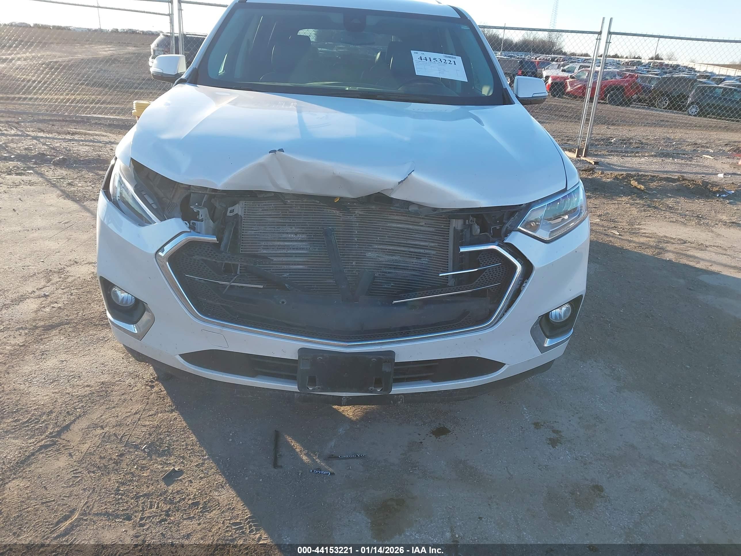 CHEVROLET TRAVERSE image 6
