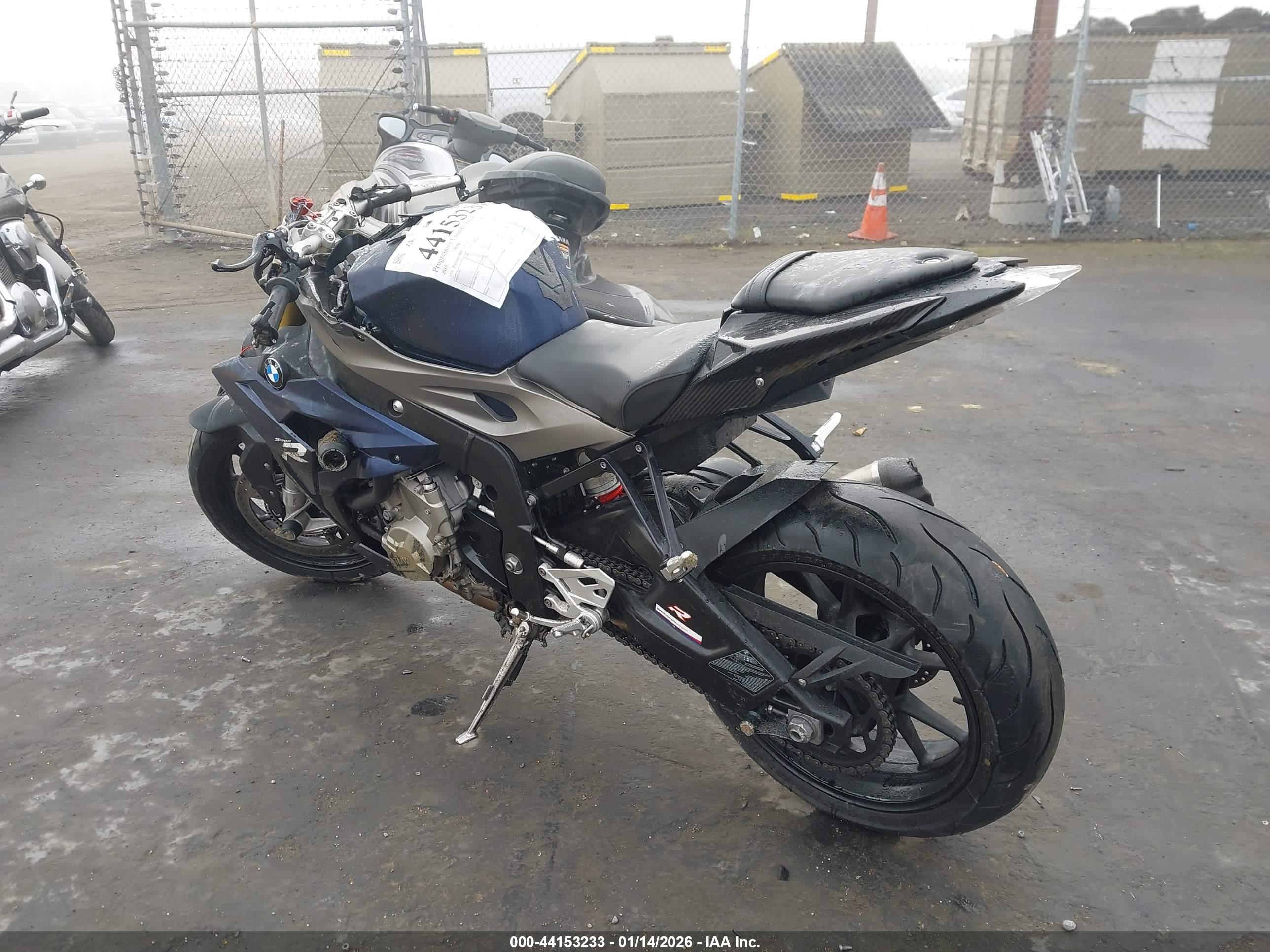 BMW S image 3