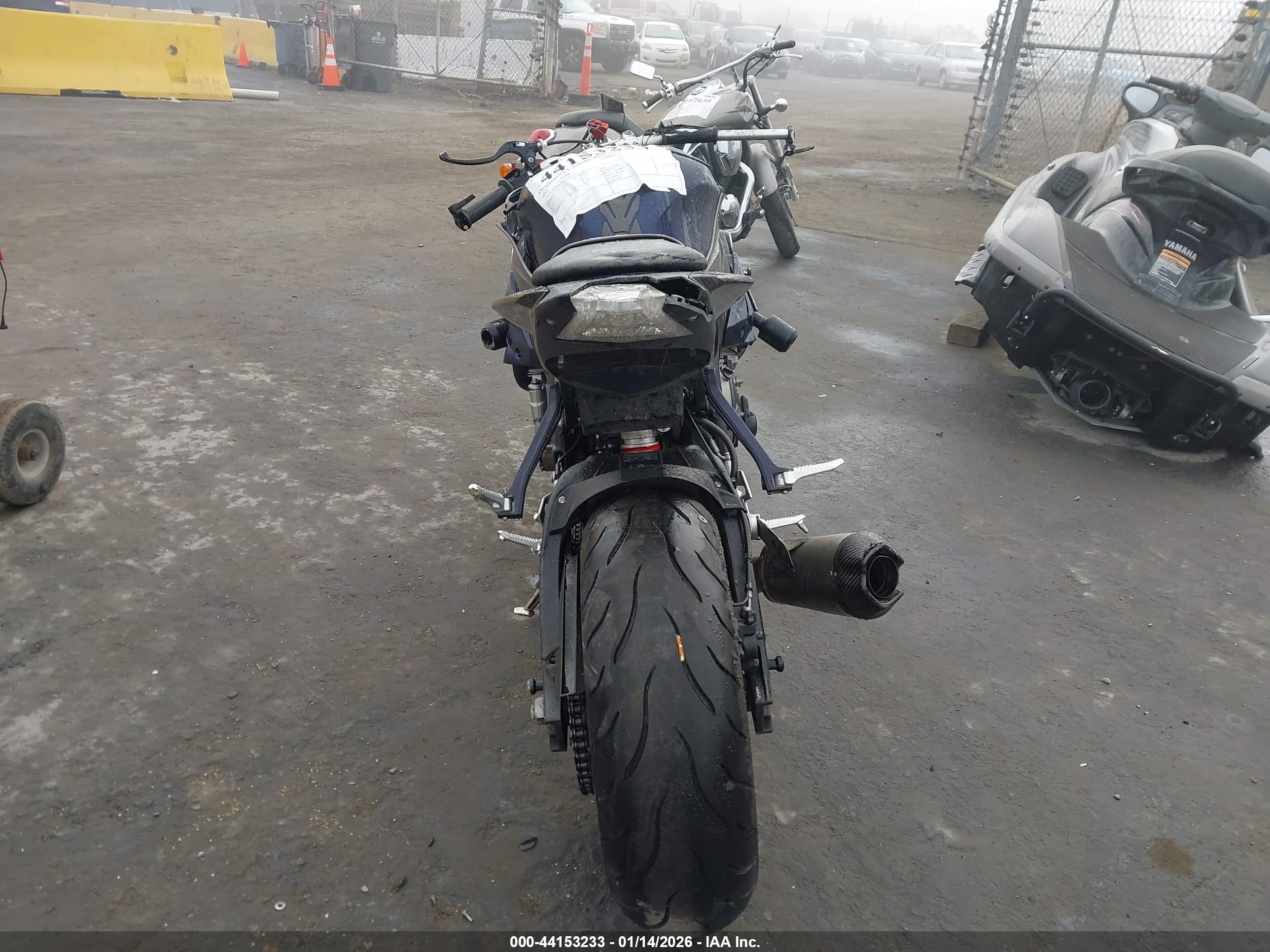 BMW S image 6