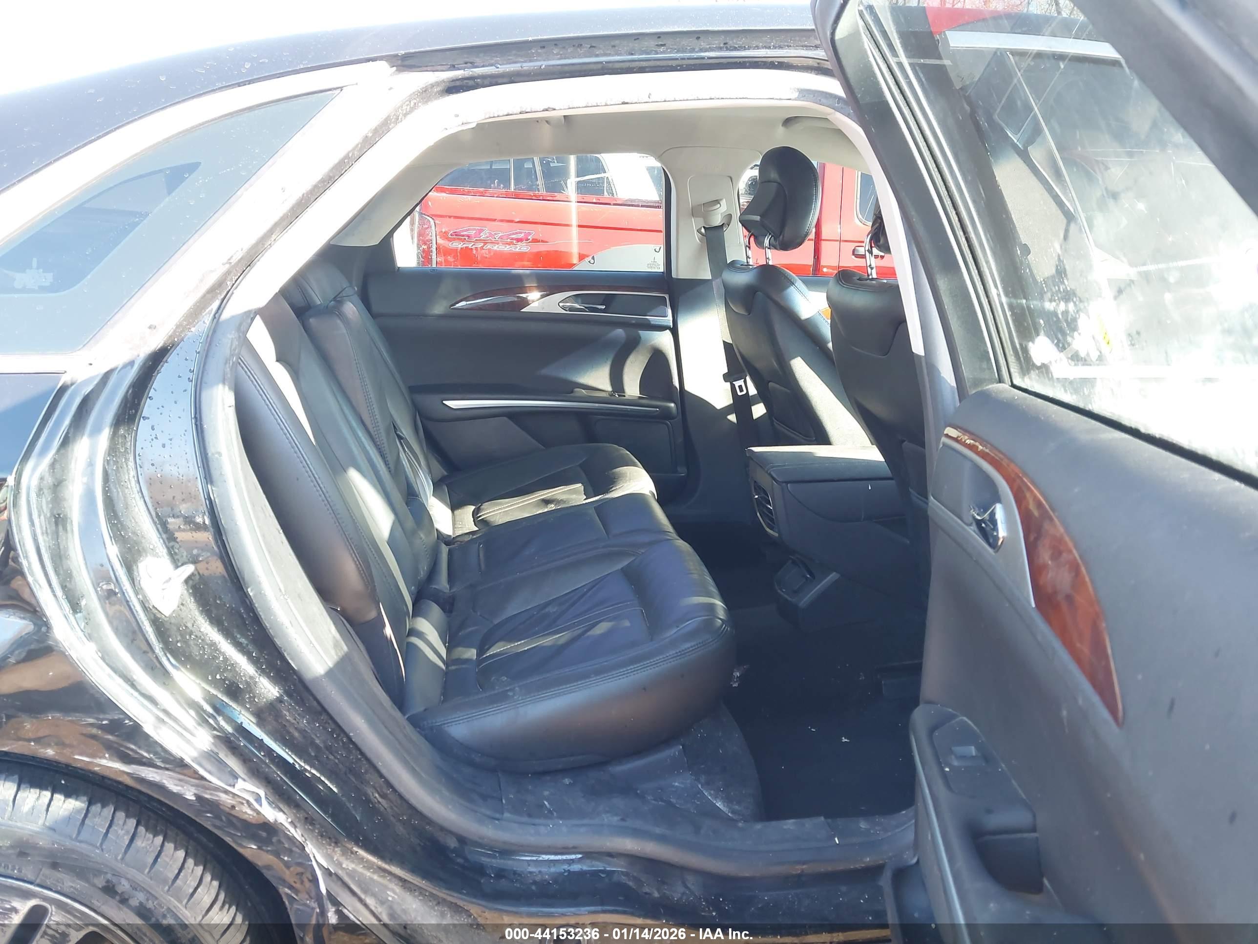 LINCOLN MKZ image 8