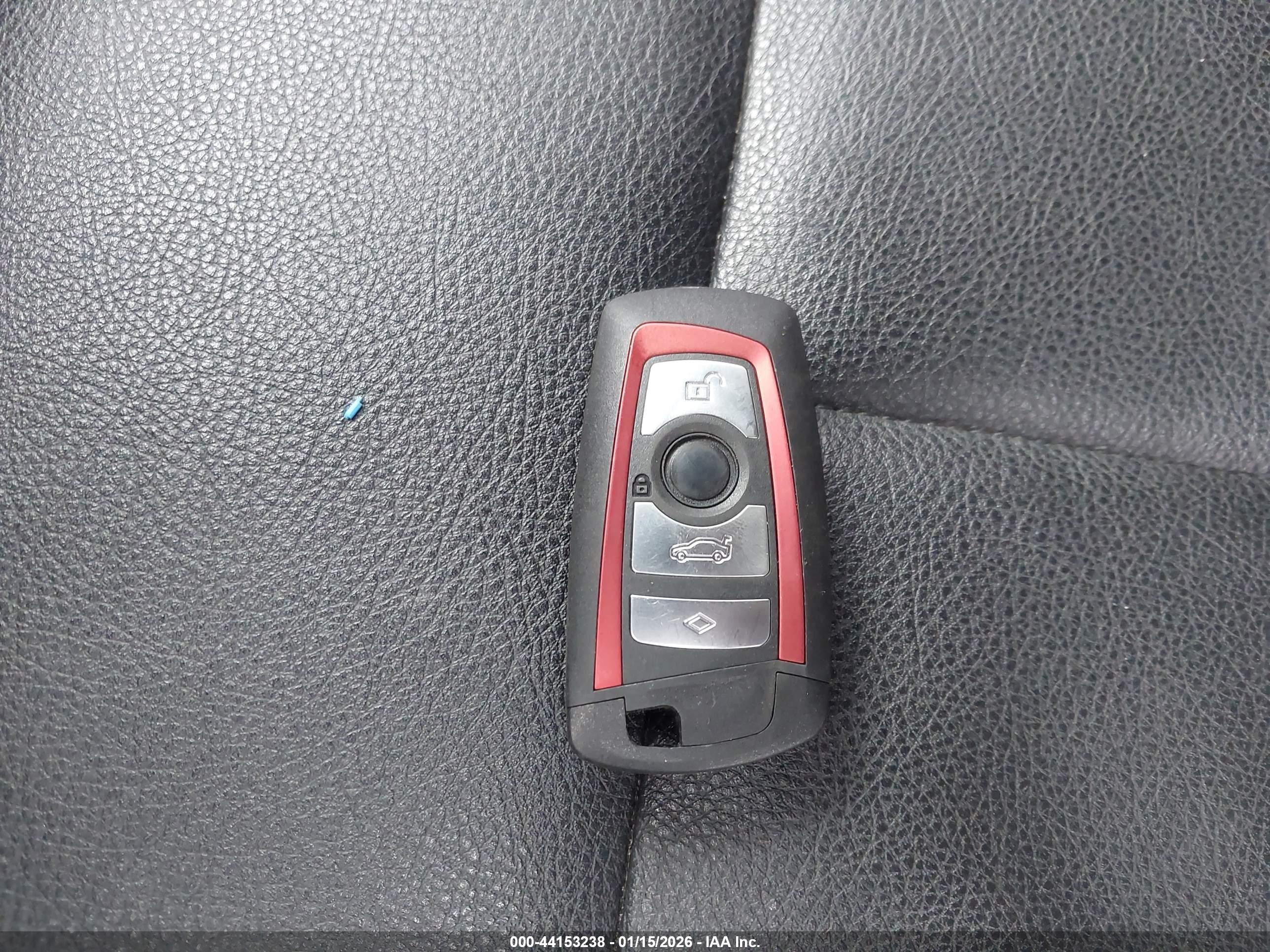 BMW 320I image 11
