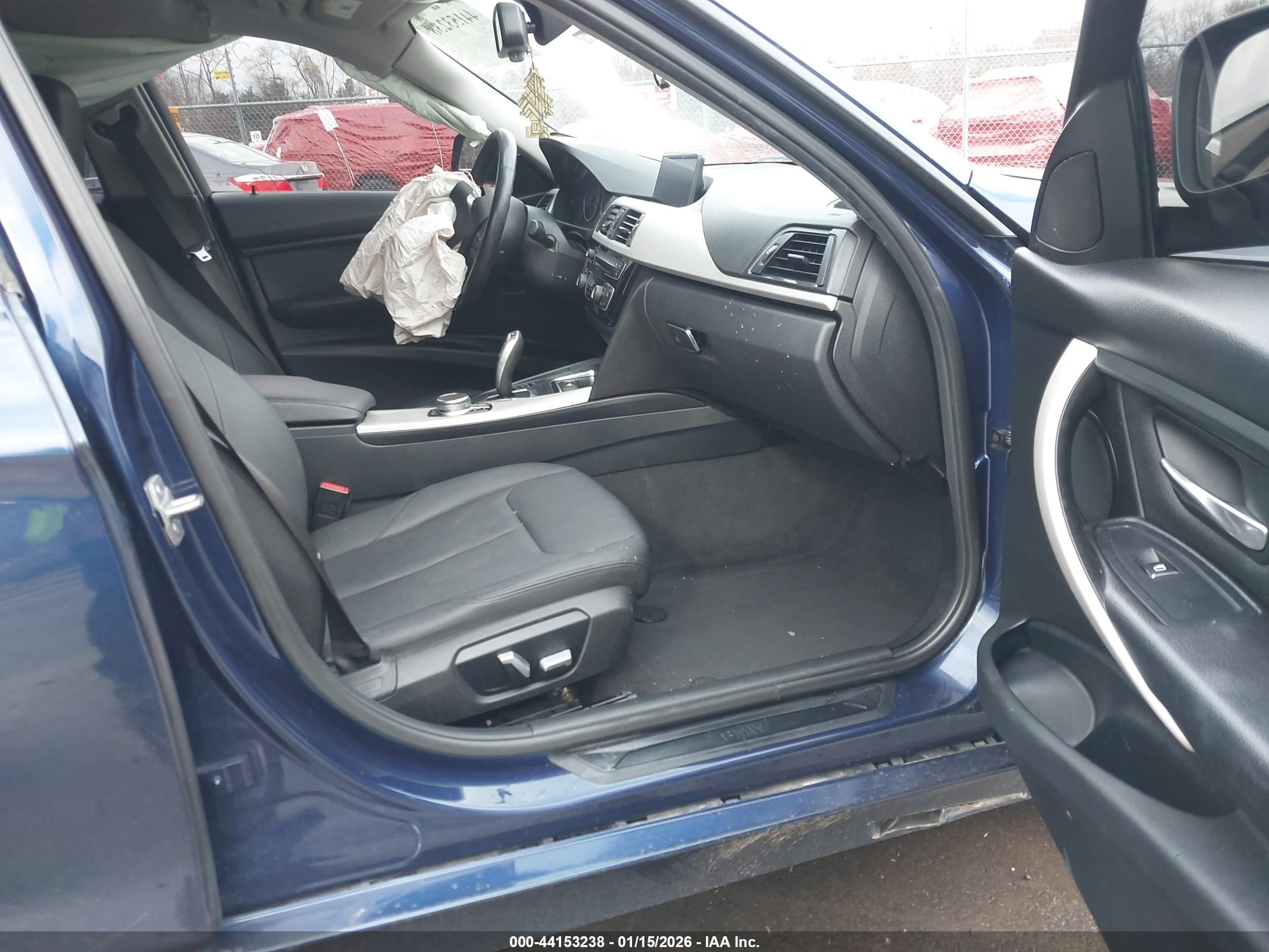 BMW 320I image 5