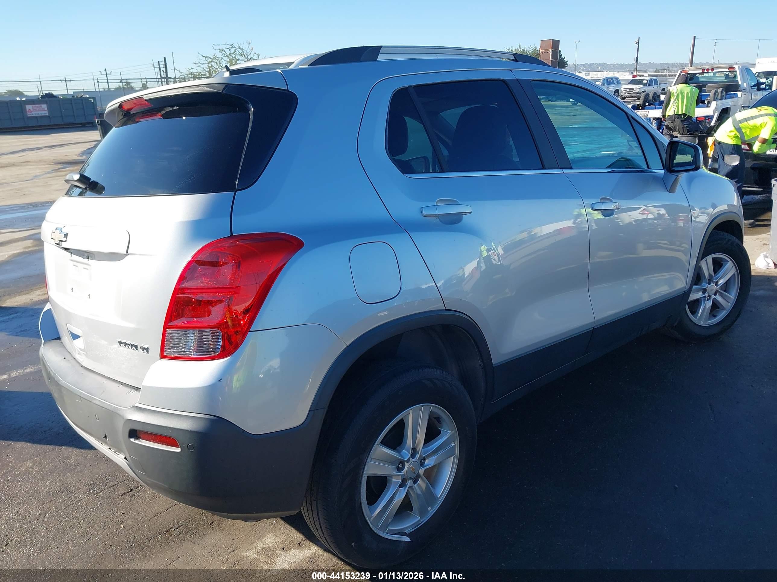 CHEVROLET TRAX image 4