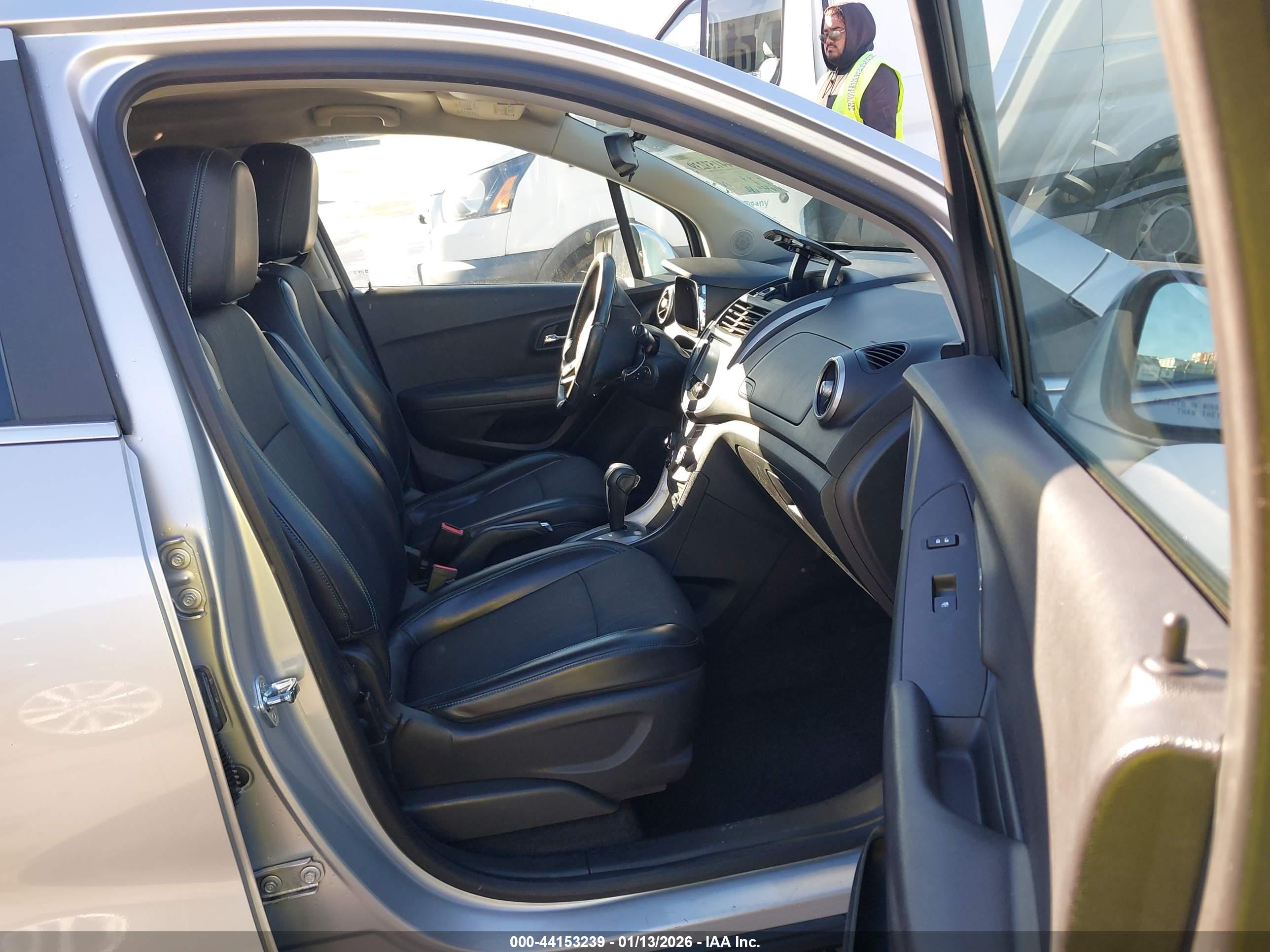 CHEVROLET TRAX image 5