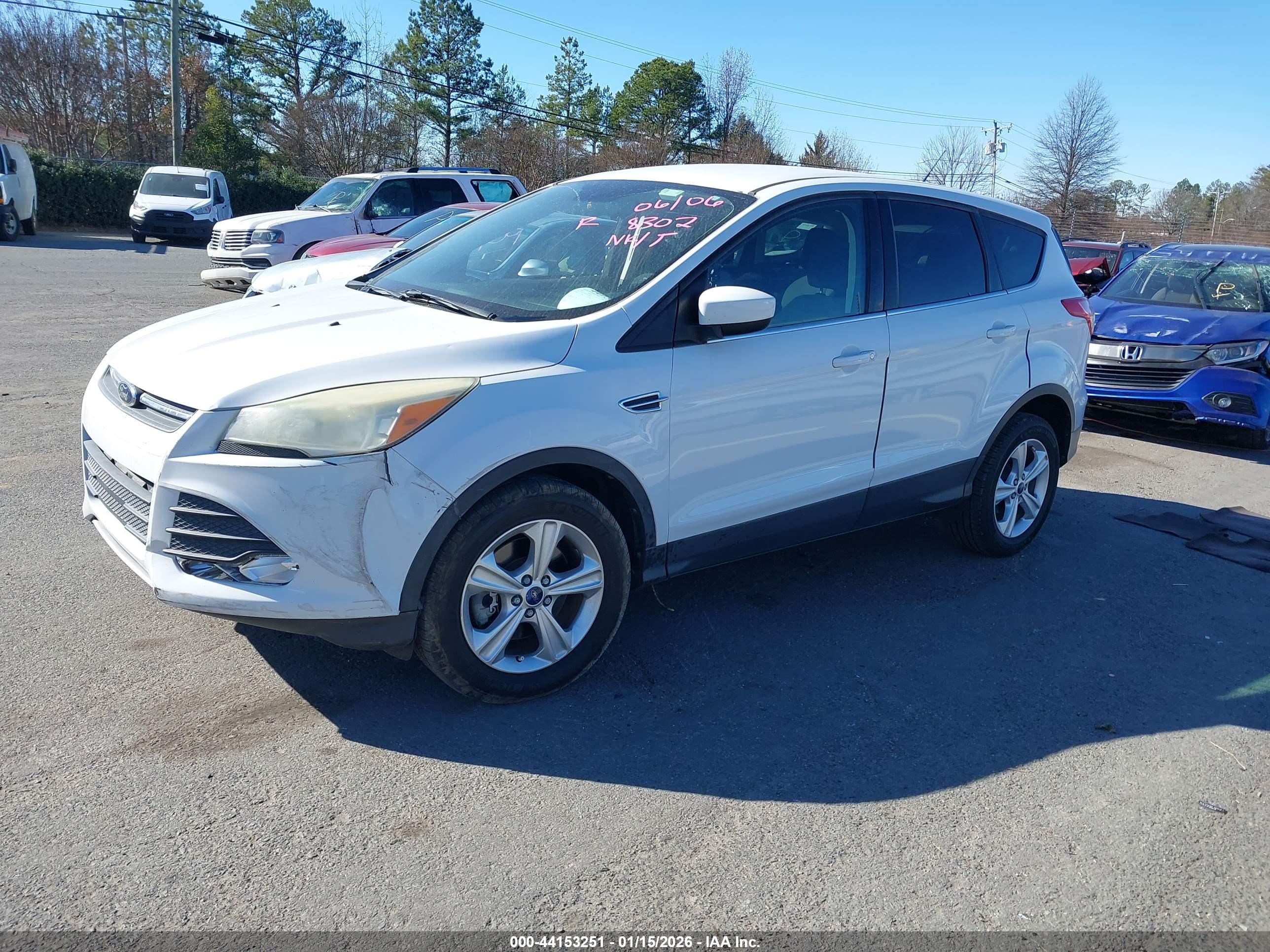FORD ESCAPE image 2