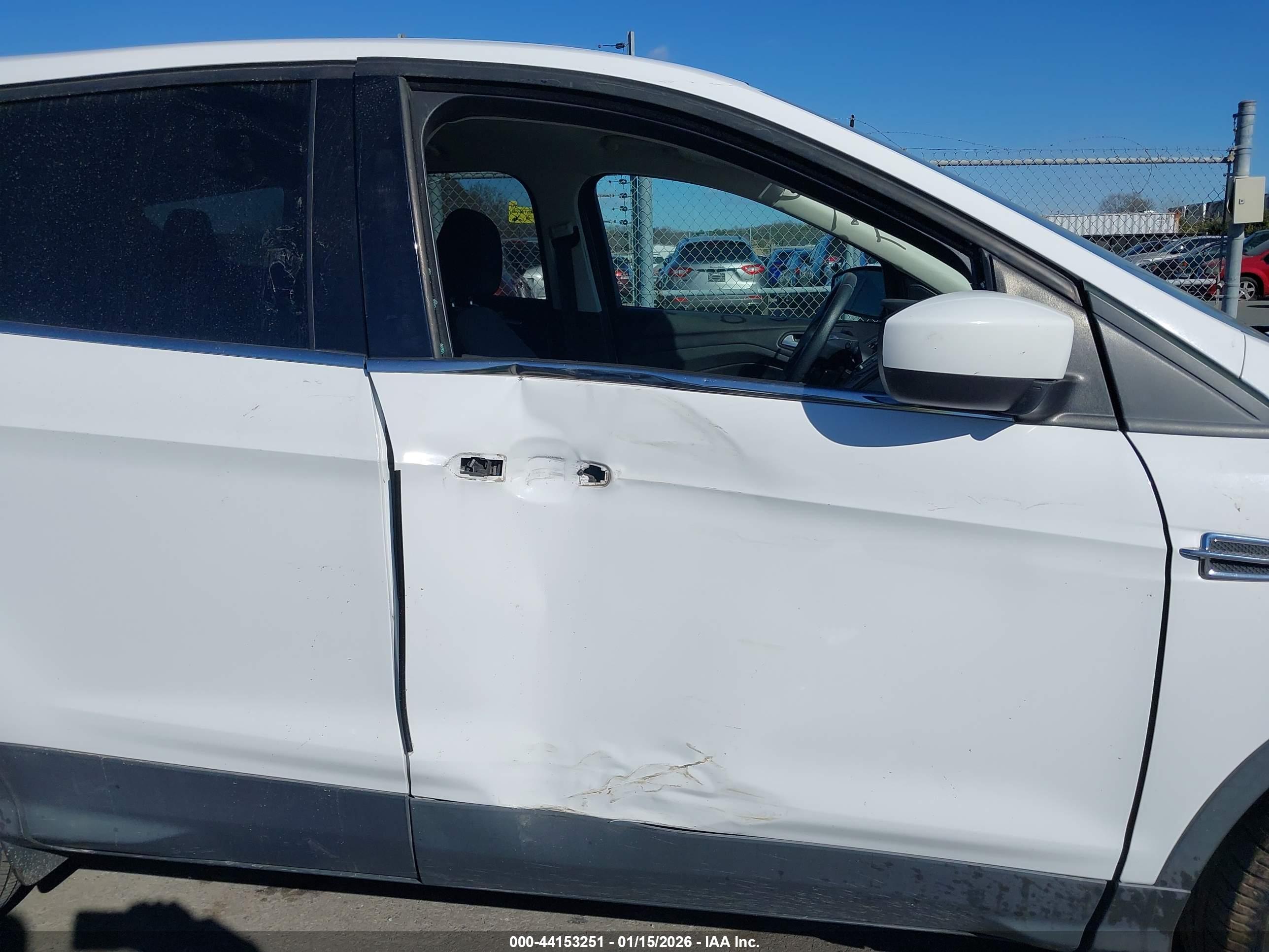 FORD ESCAPE image 6
