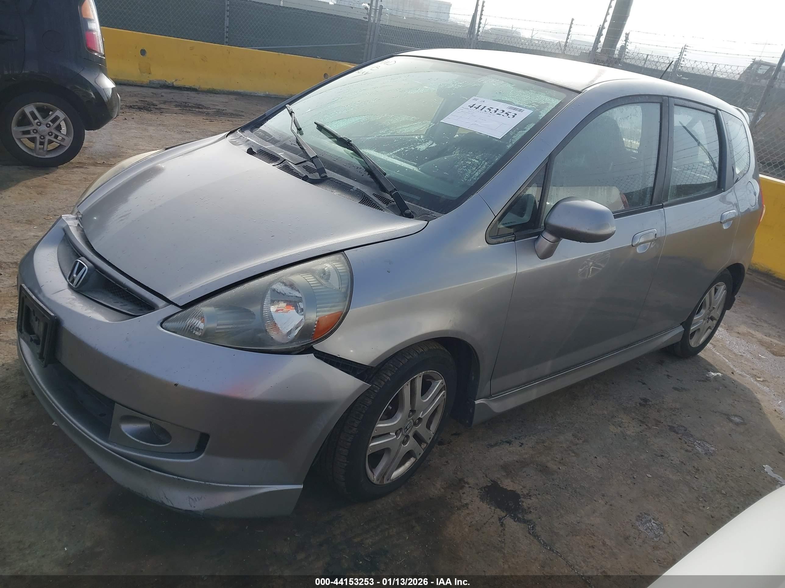 HONDA FIT image 2