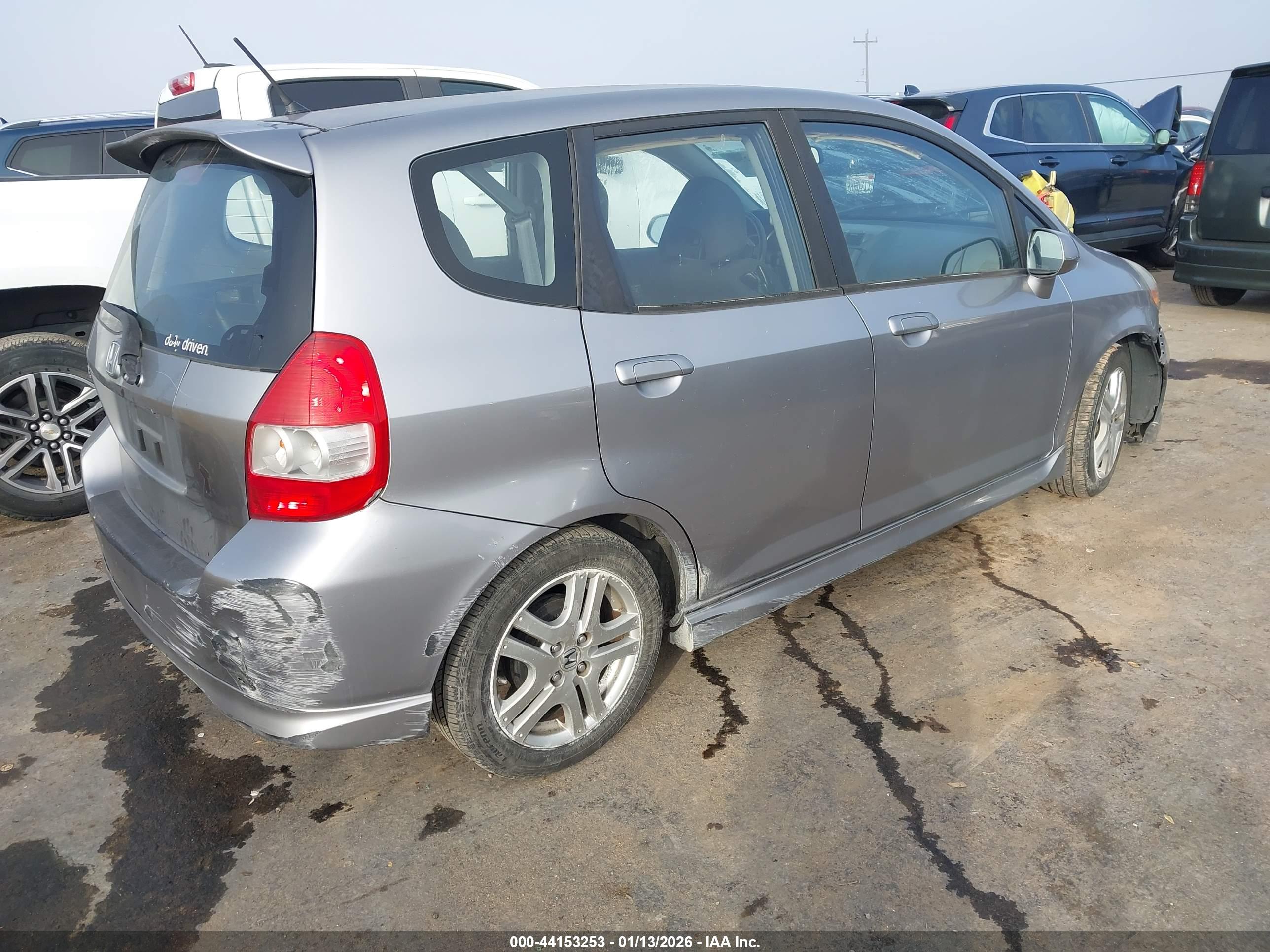 HONDA FIT image 4