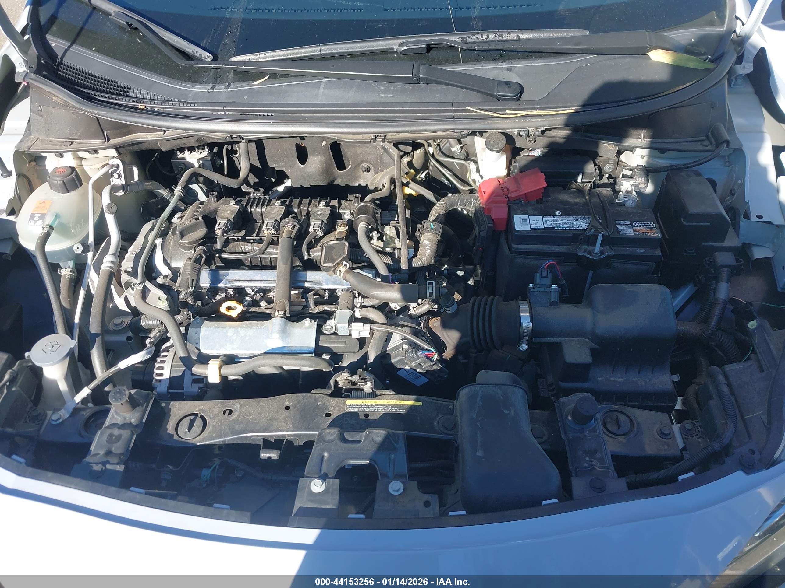 NISSAN VERSA image 10