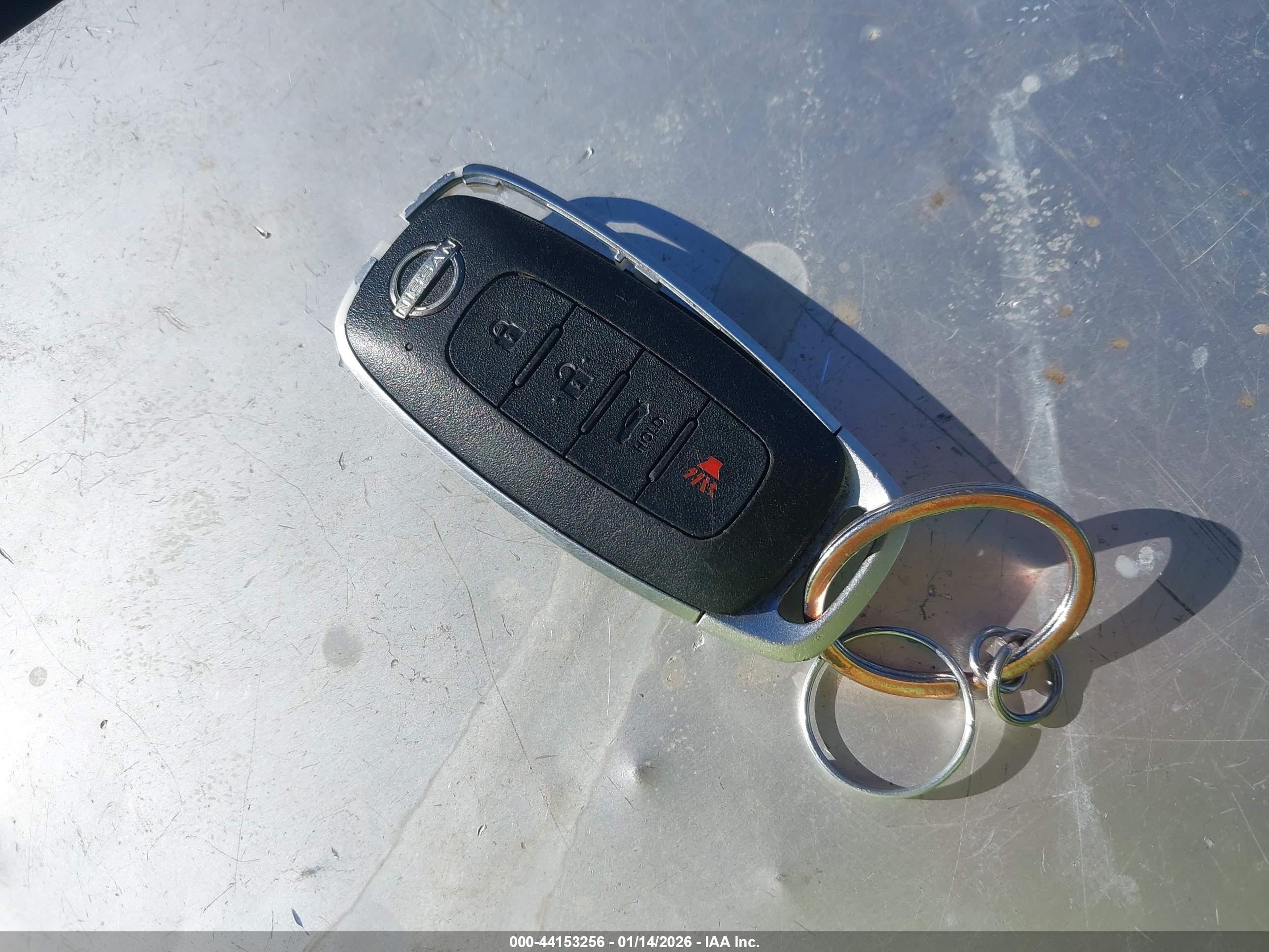 NISSAN VERSA image 11