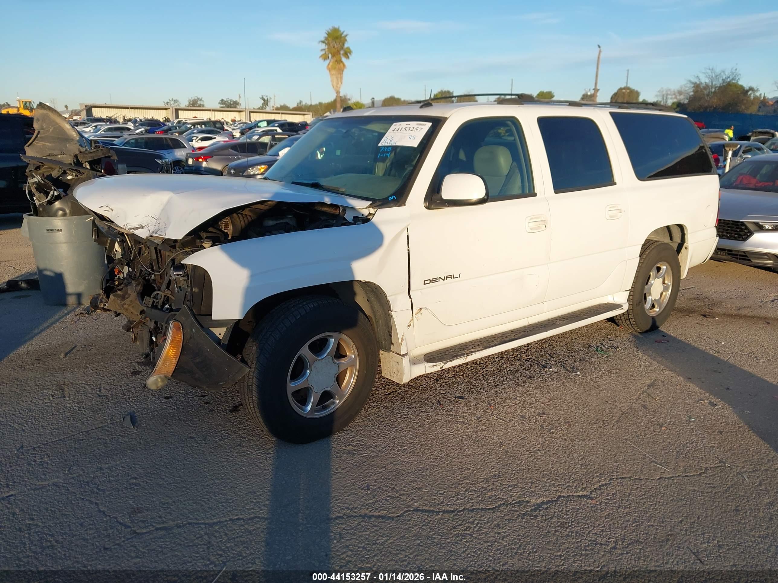 GMC YUKON image 2