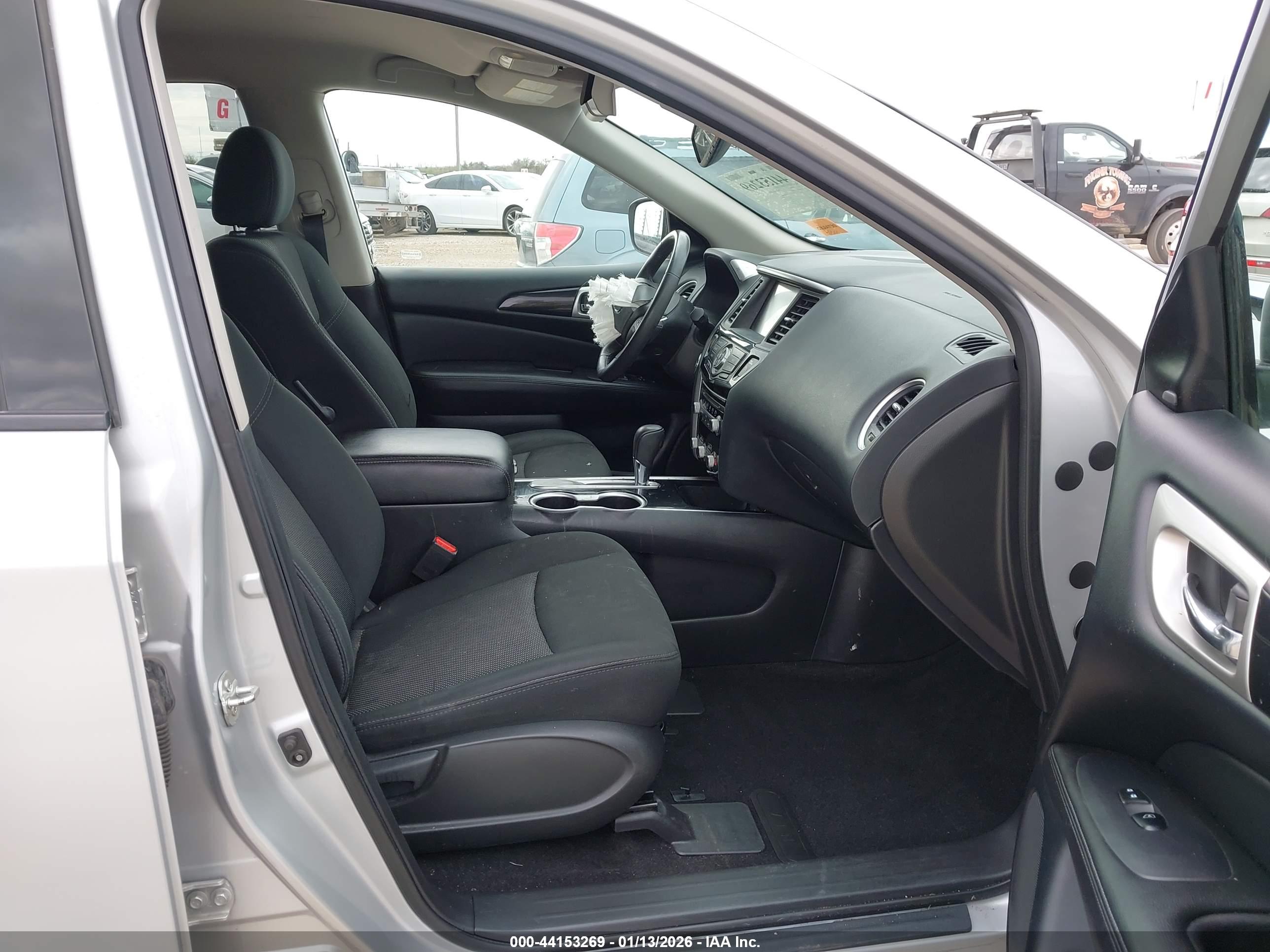 NISSAN PATHFINDER image 5
