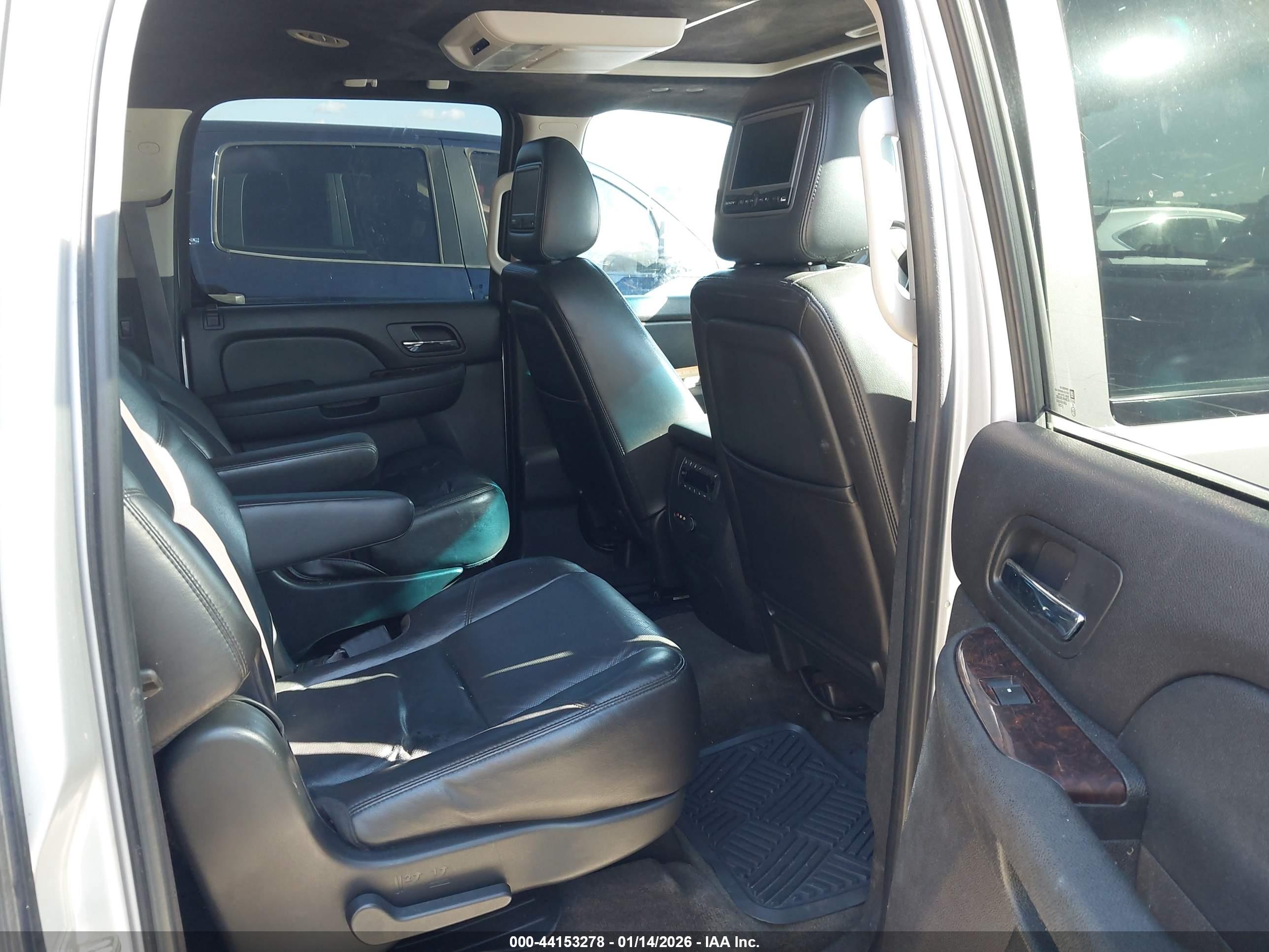 GMC YUKON image 8